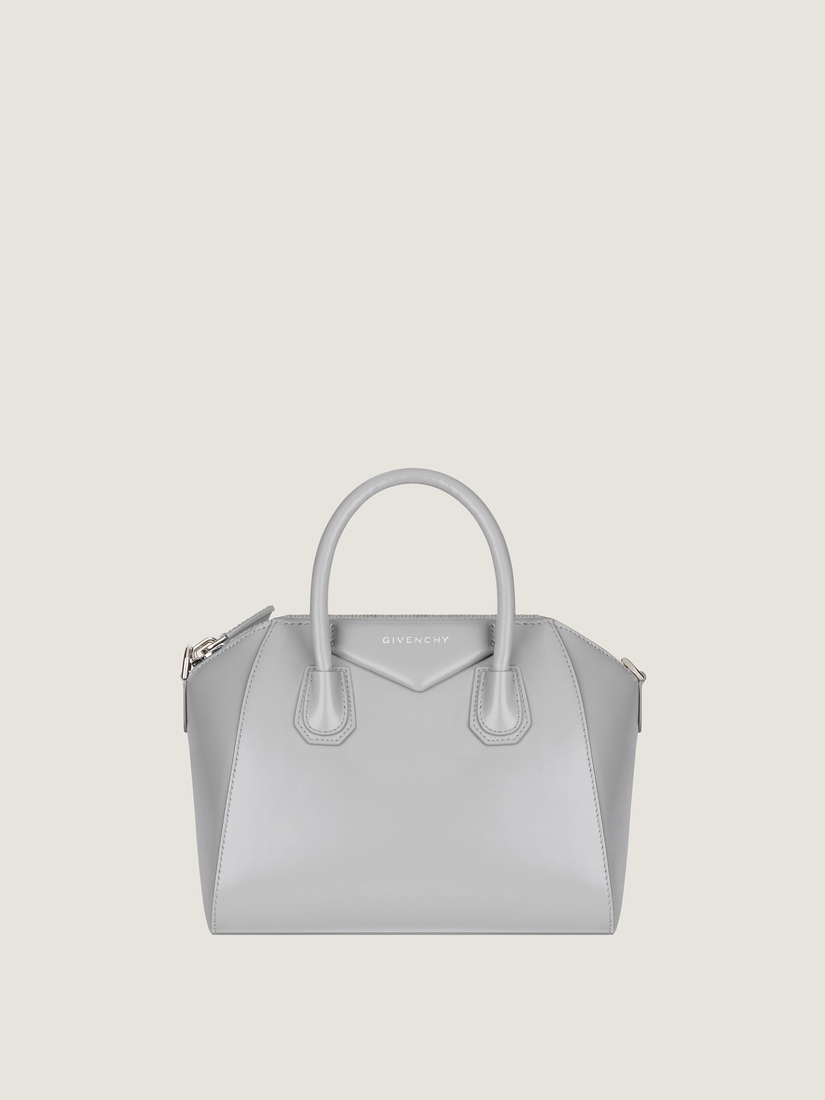 【箱有】GIVENCHY ライトグレー ケース美品 Small Antigona bag in Box leather in - light grey | Givenchy US