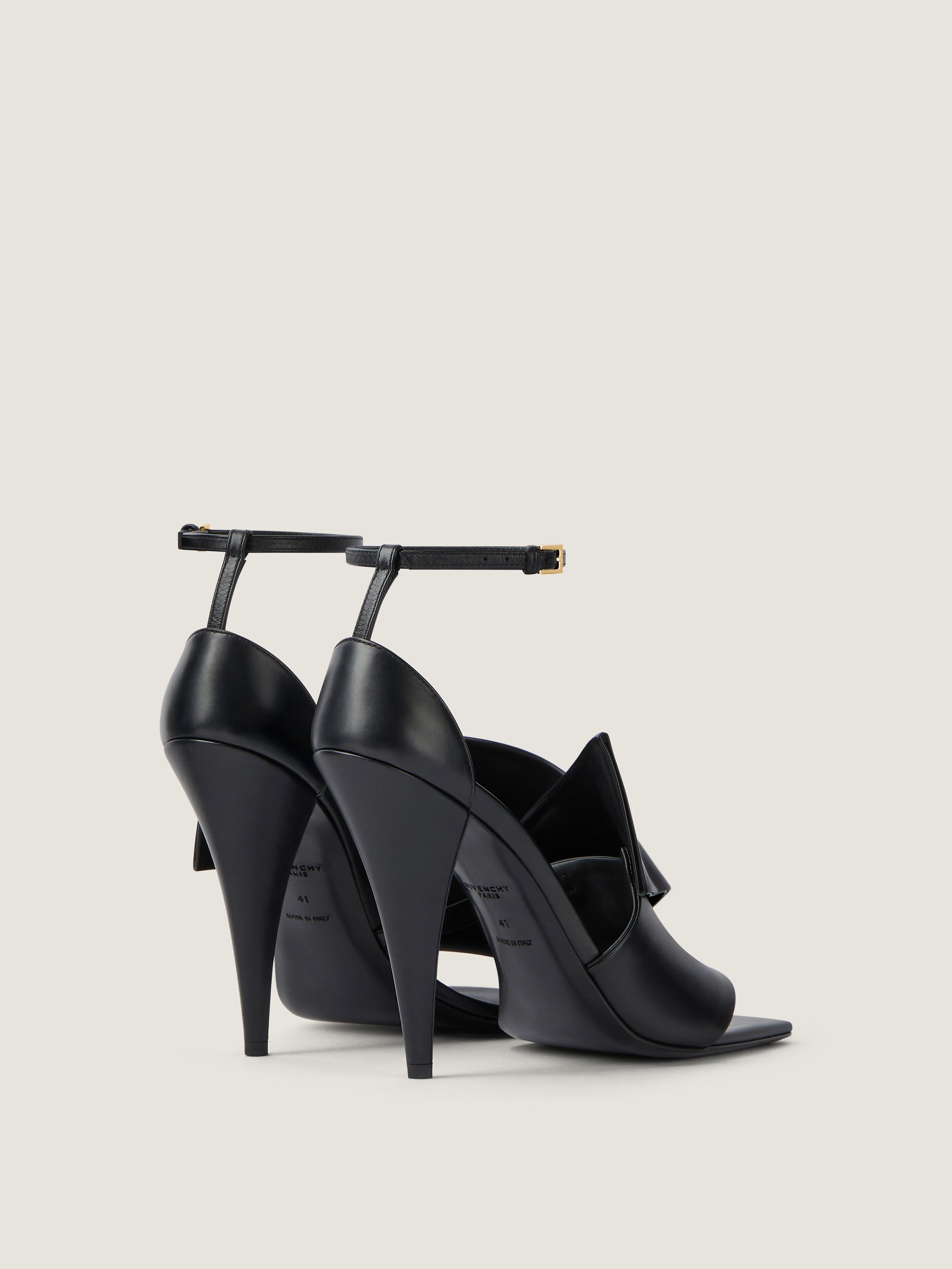 Sliced Square heeled sandals in leather in - black - BE30A6E1J7