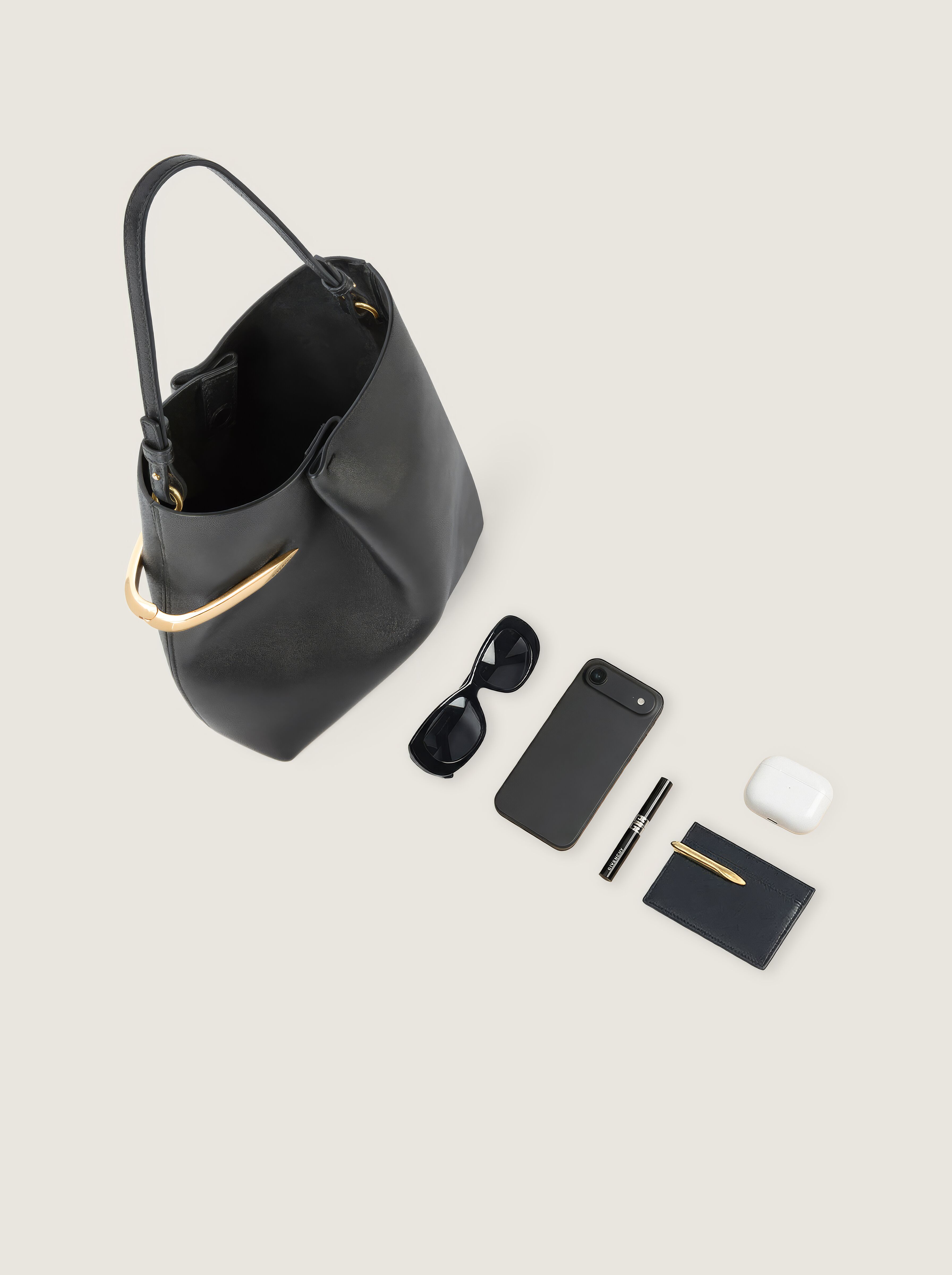 Pinch Me pouch in nappa leather in - black - BB516JB2E5-001