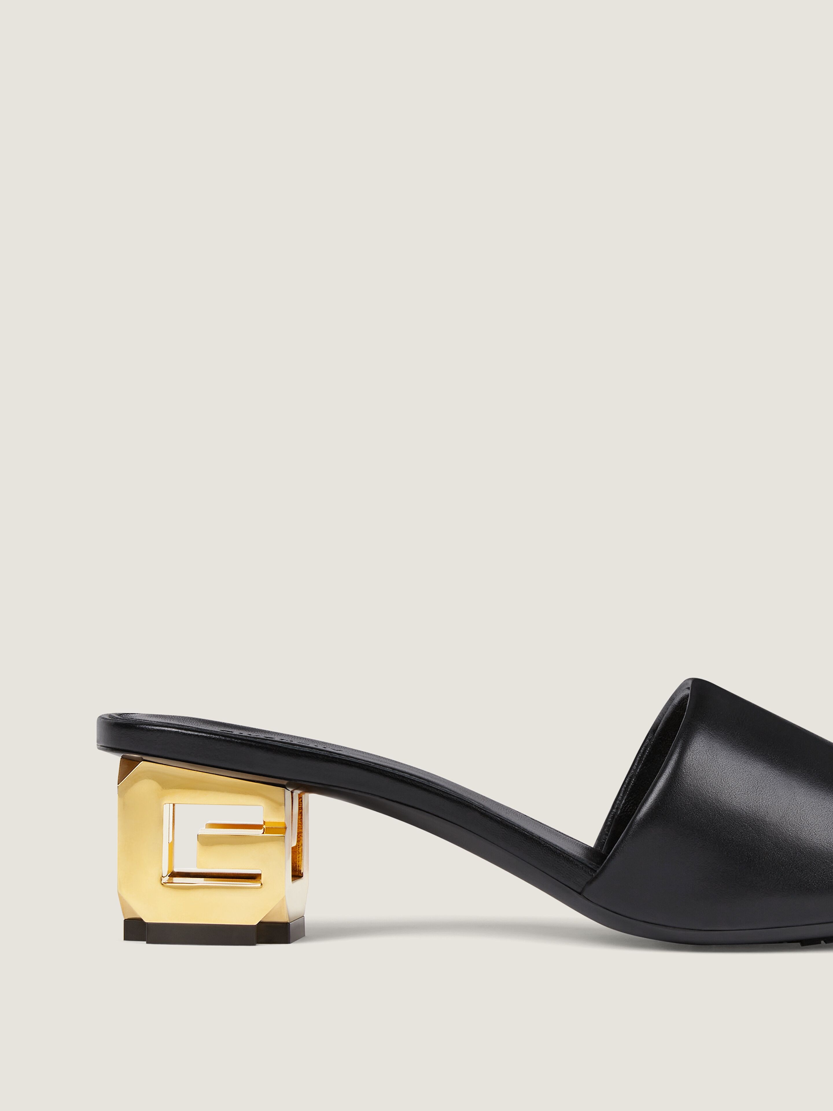 サンダル・ミュール GIVENCHY Givenchy G Cube mules in satin with strass 0400019748402_ABSYNTHEGREEN?