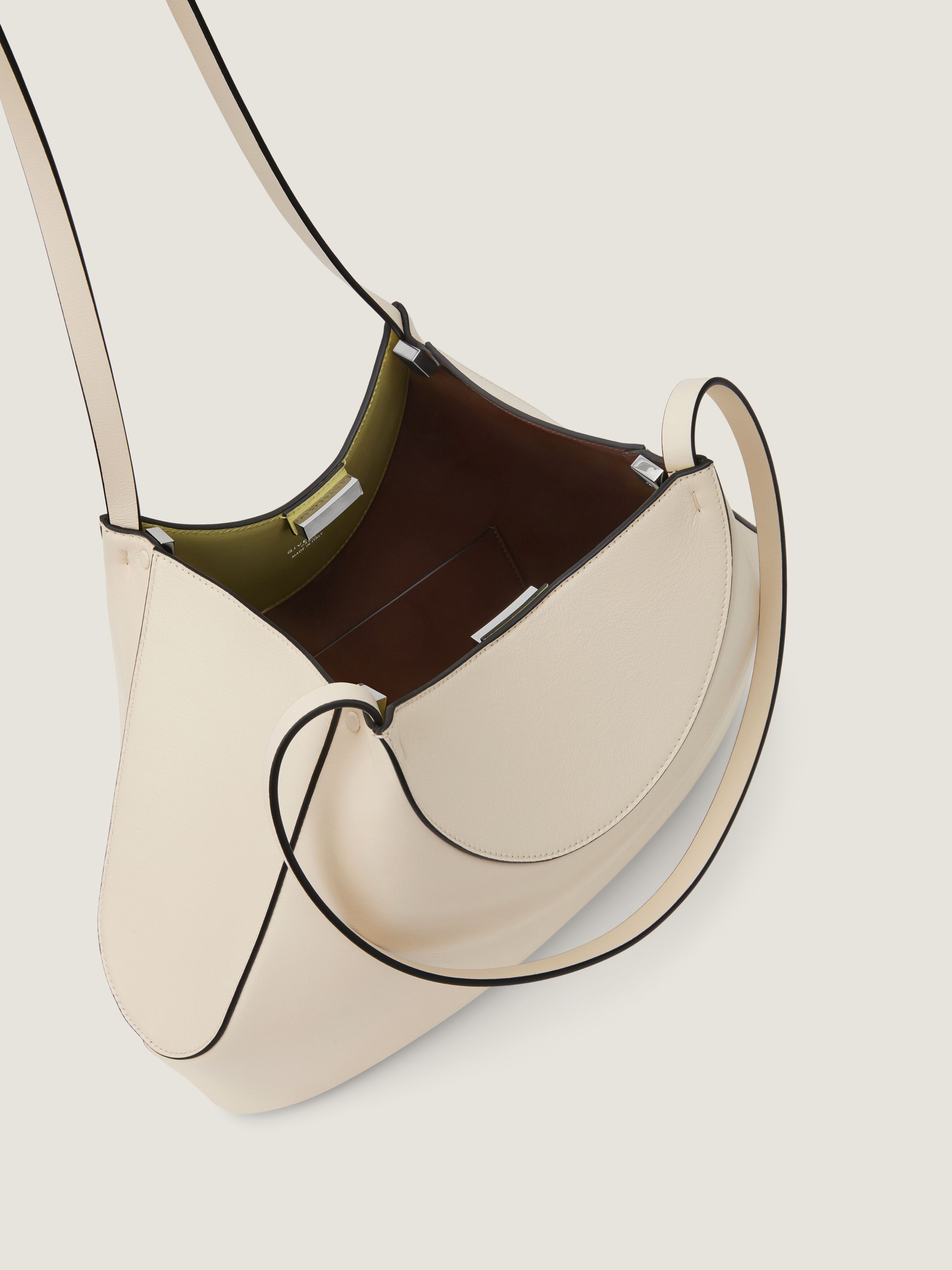 Small Facet tote bag in grained leather in - cream - BB516PB2DL