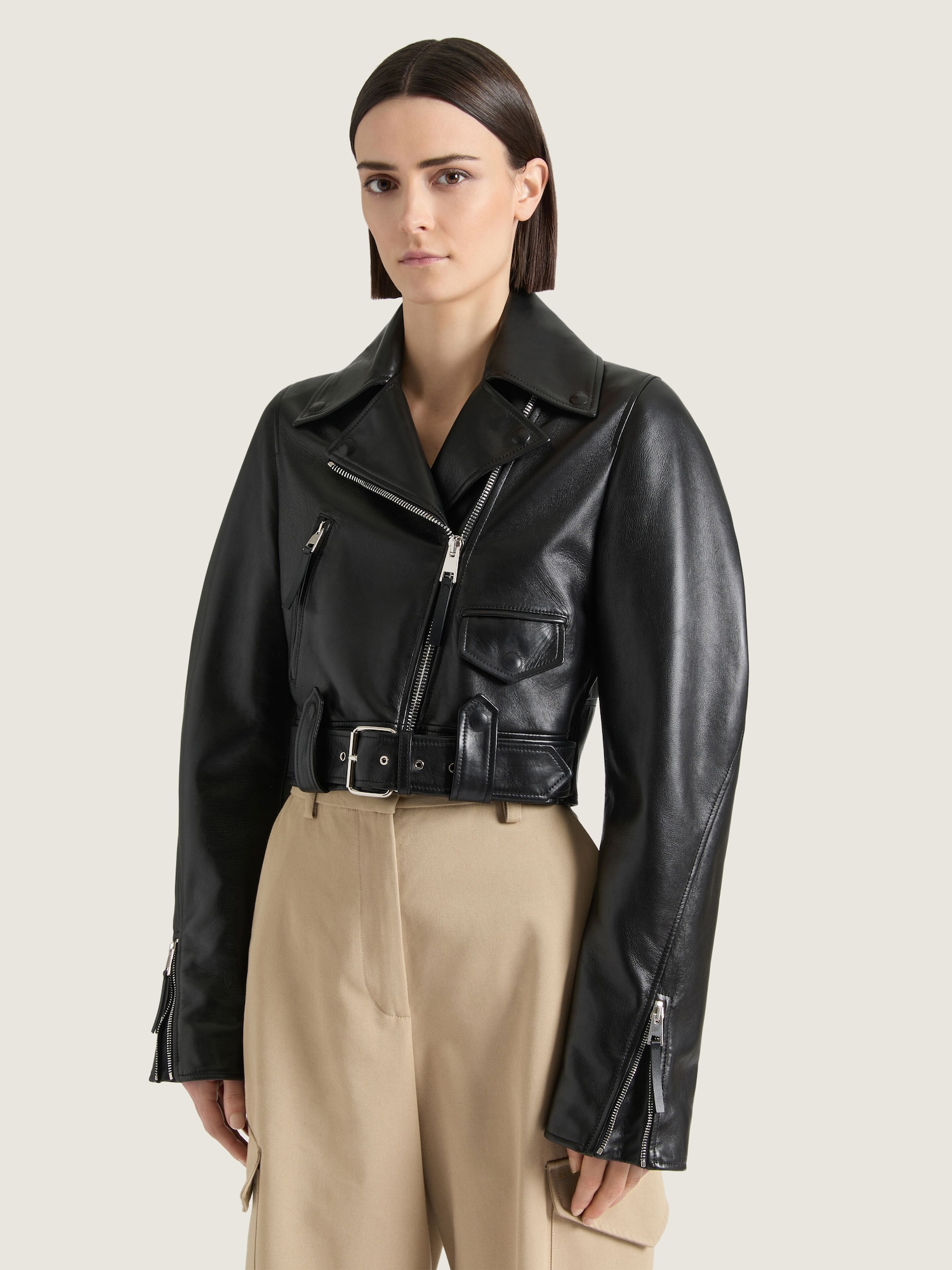 Cropped Cocoon biker jacket in leather in - black - BW00SS61V3-001 