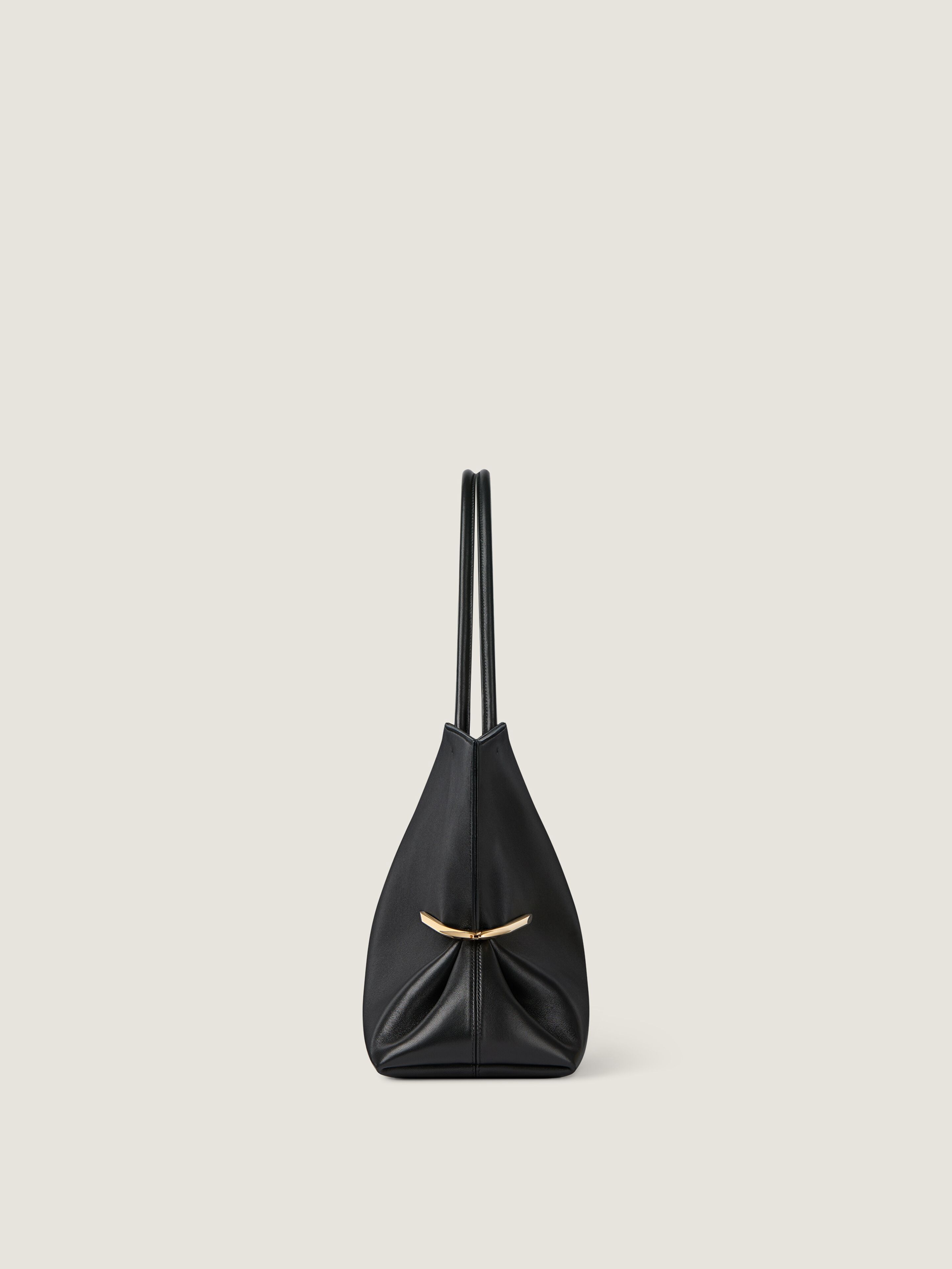 Pinch Squeezed Horizontal tote bag in nappa leather - black in