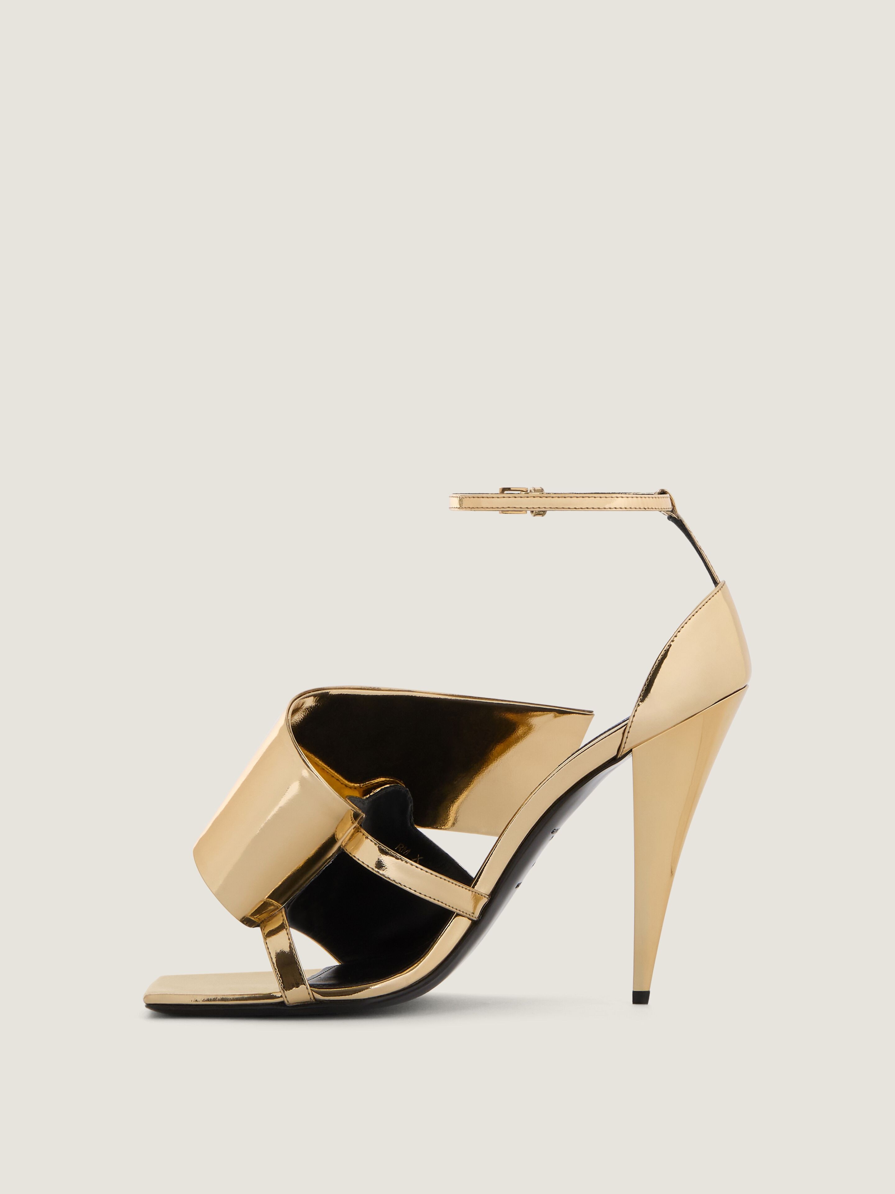 Sliced Square heeled sandals in mirror effect leather in - golden