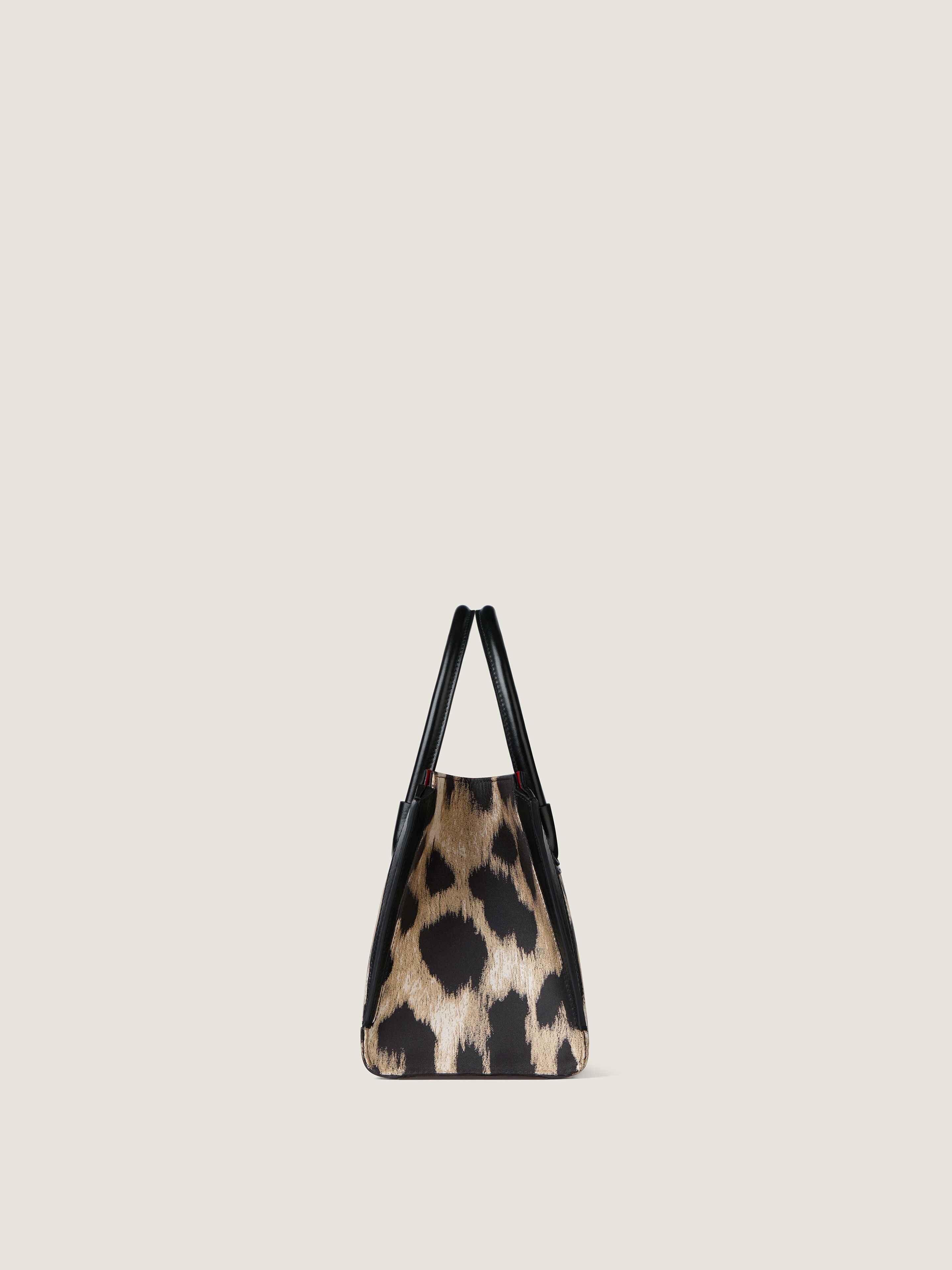 Small Antigona Catchall bag in leopard jacquard | Givenchy US