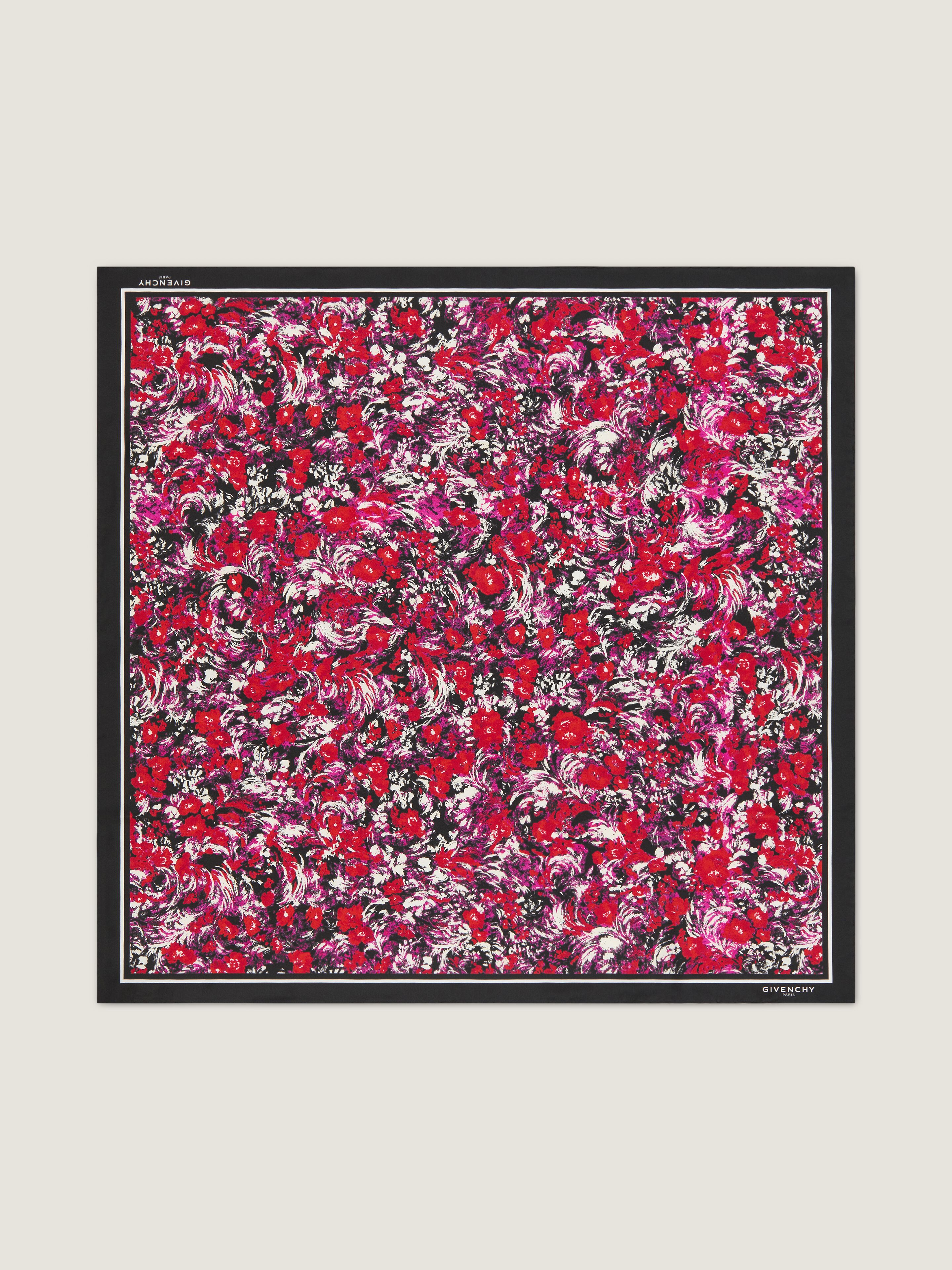 Square in silk with floral print in - black/fuchsia - BG00P7G002