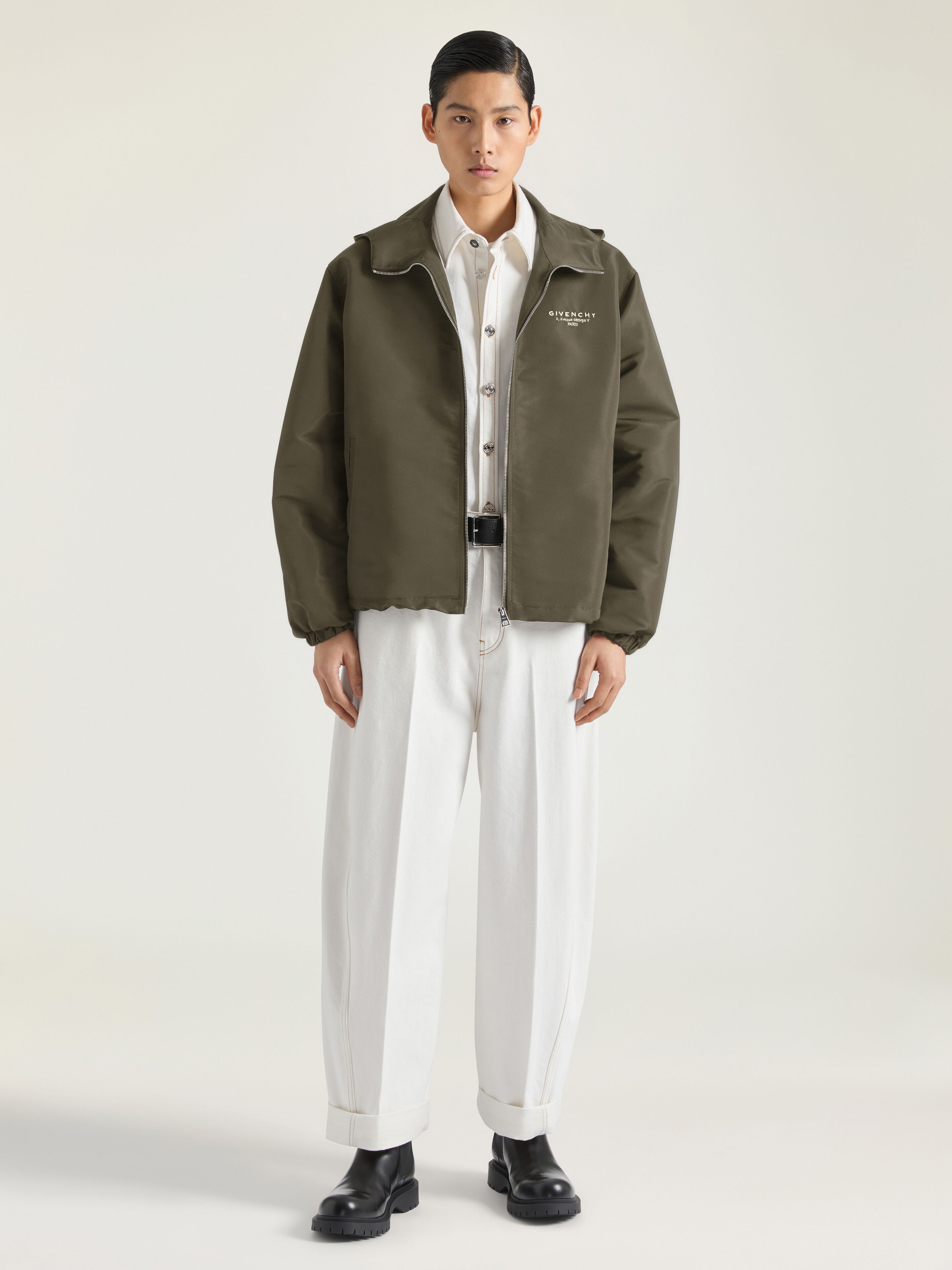 GIVENCHY フード付きジャケット 48 Windbreaker in polyfaille with GIVENCHY Stamp embroidery in