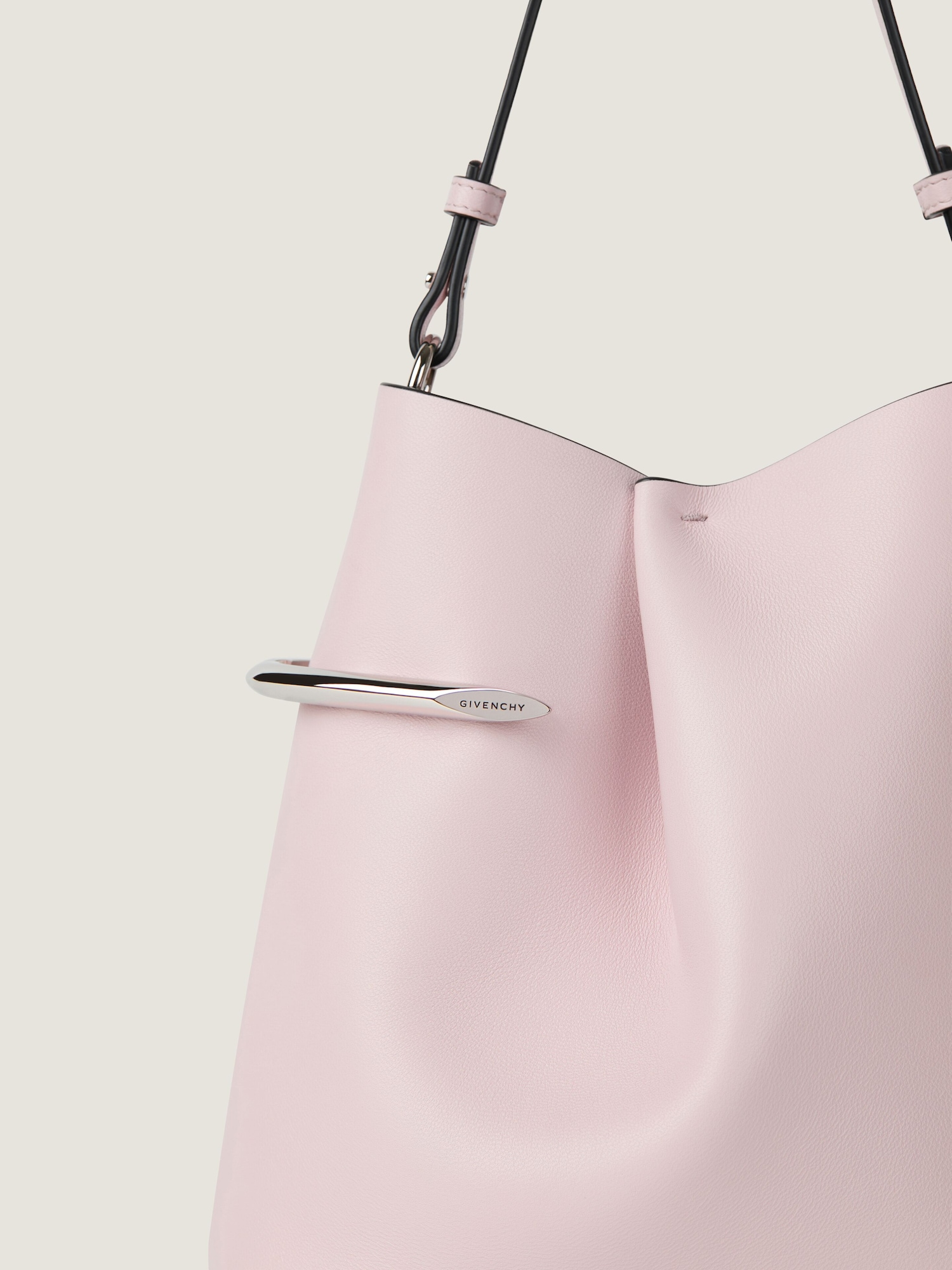 Pinch Me pouch in nappa leather in - baby pink - BB516JB2EK-661 