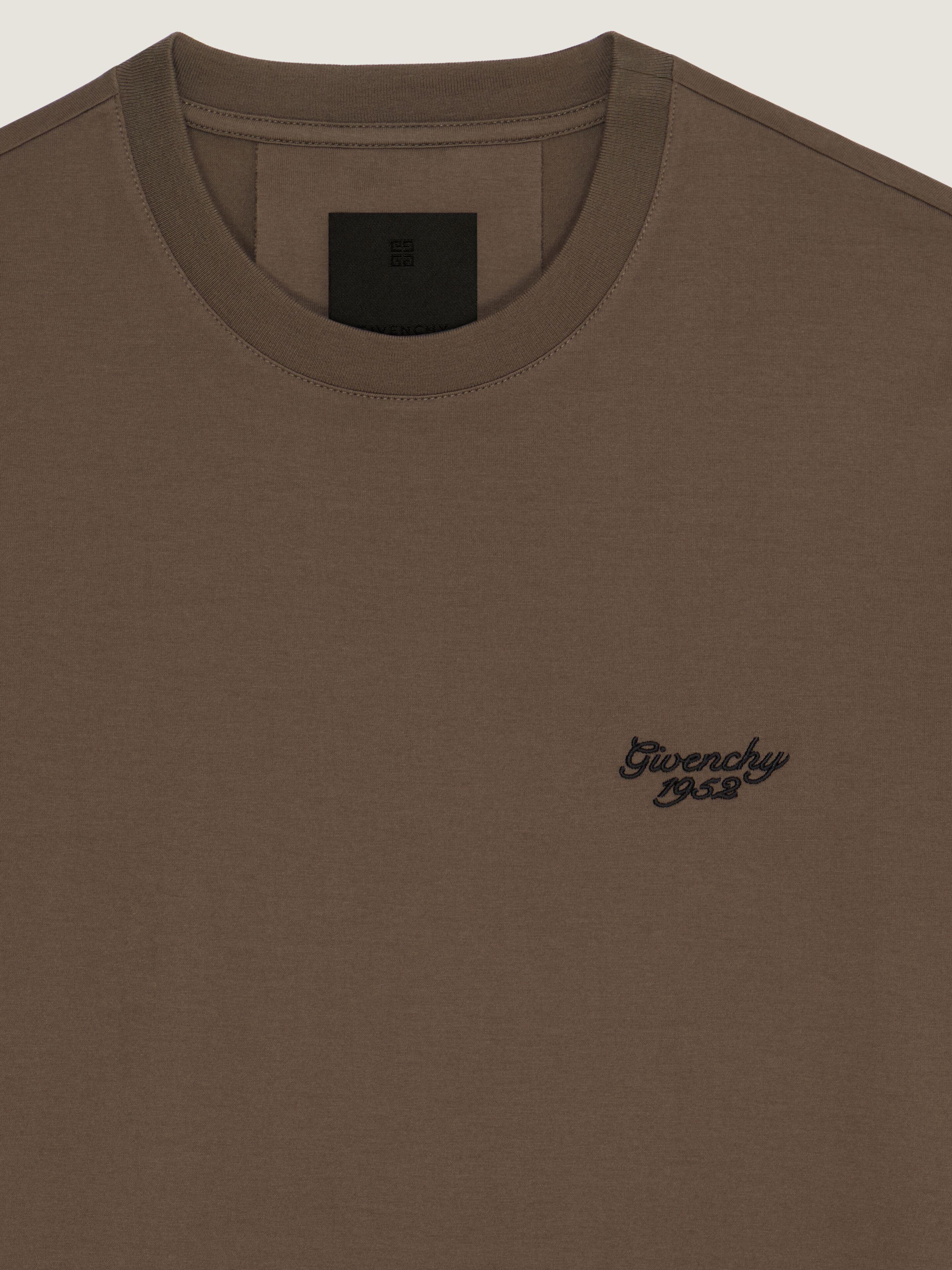 GIVENCHY 1952 slim fit t-shirt in cotton | Givenchy US