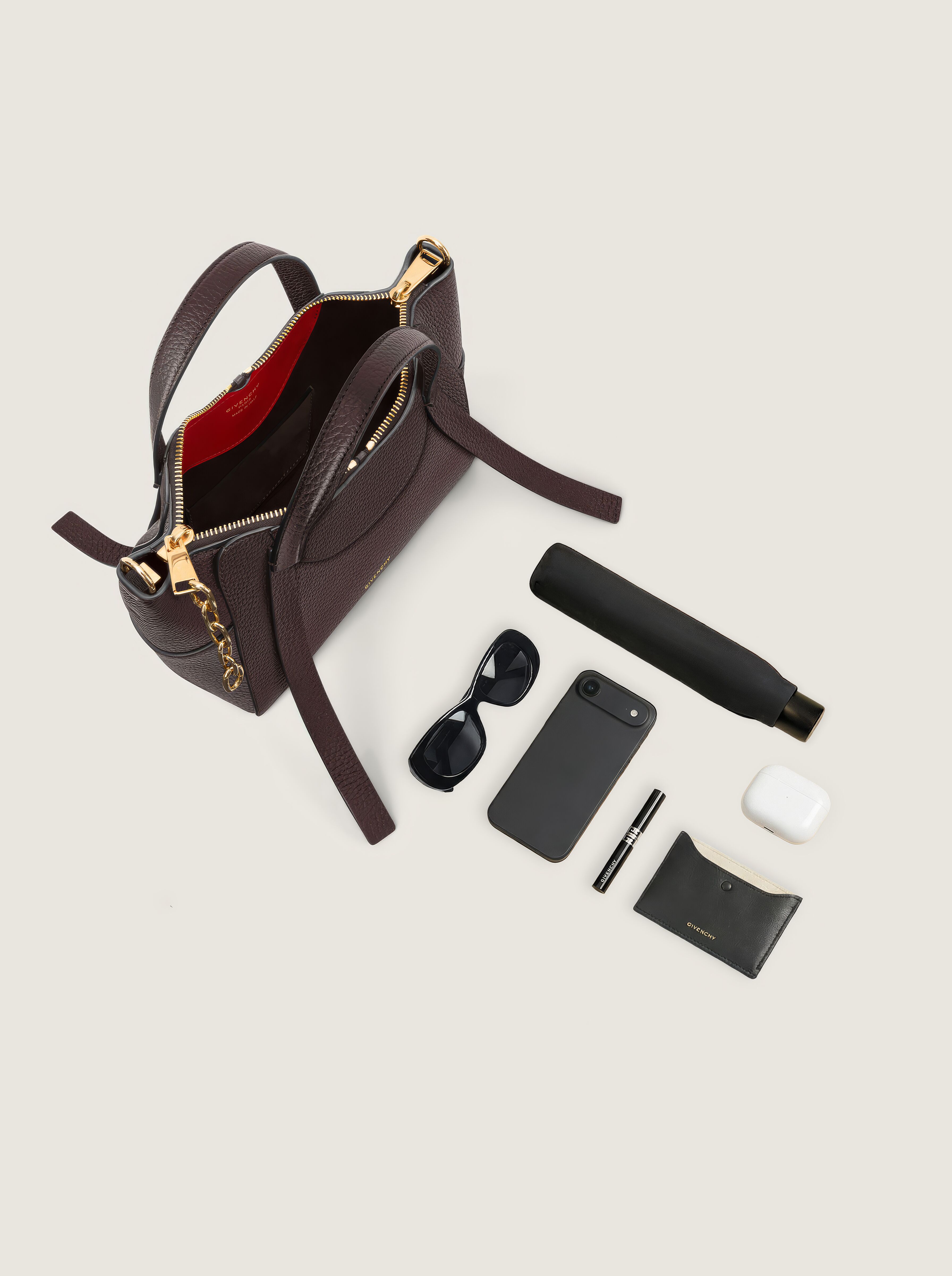 Small The Snatch bag in grained leather in - chocolate