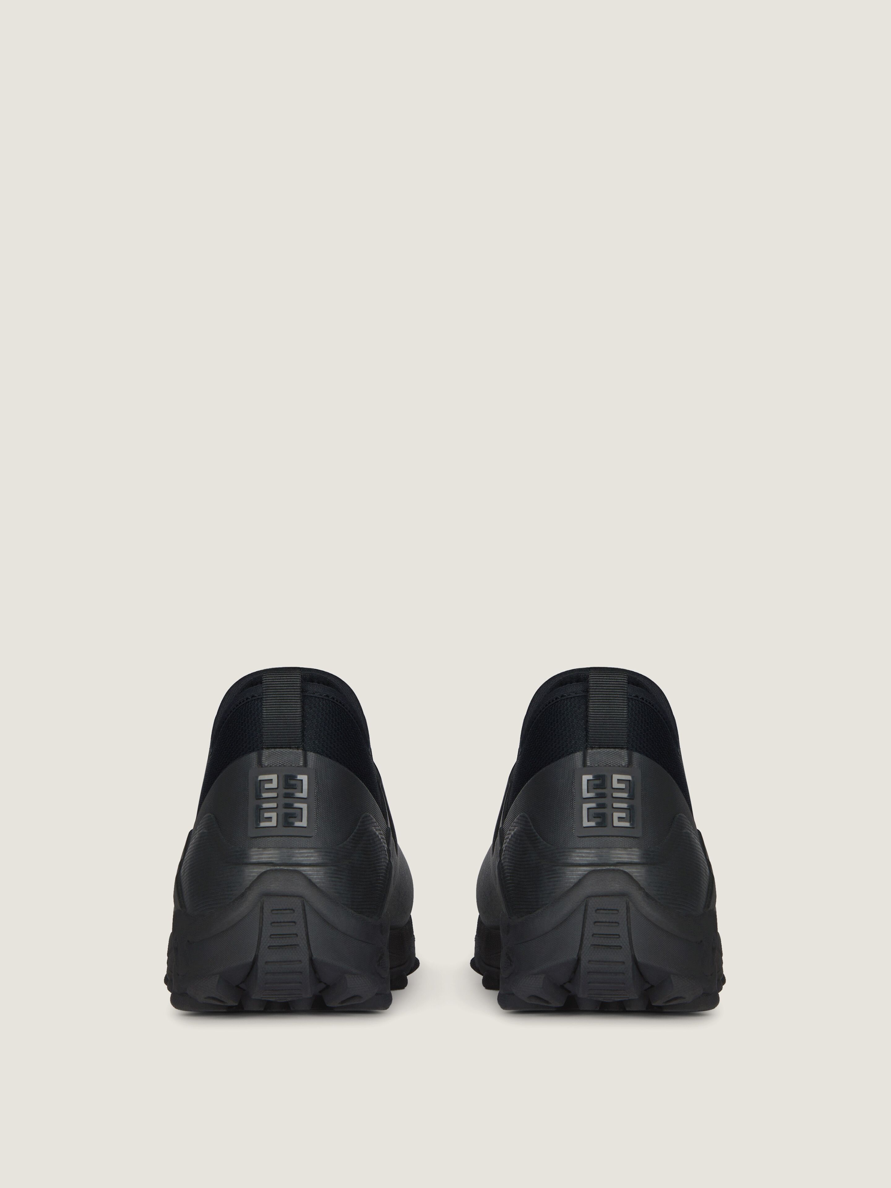 0400018847978_BLACK?wid=600&