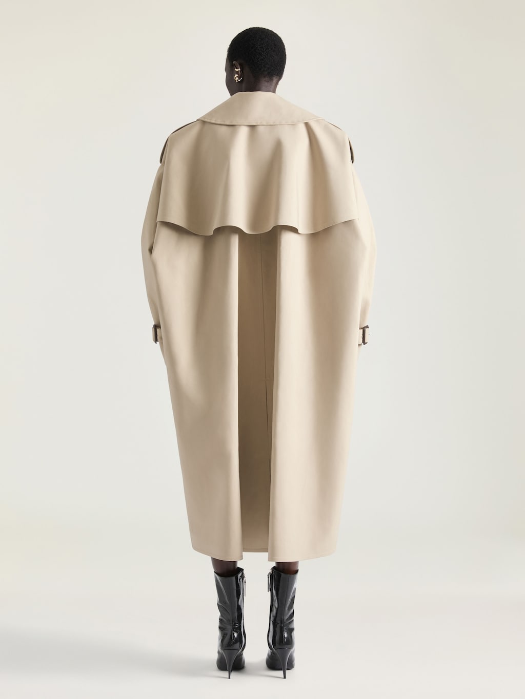 Trench che passione! Le novità da scoprire per l'autunno 2025 92 BW00TB164R296 02 04