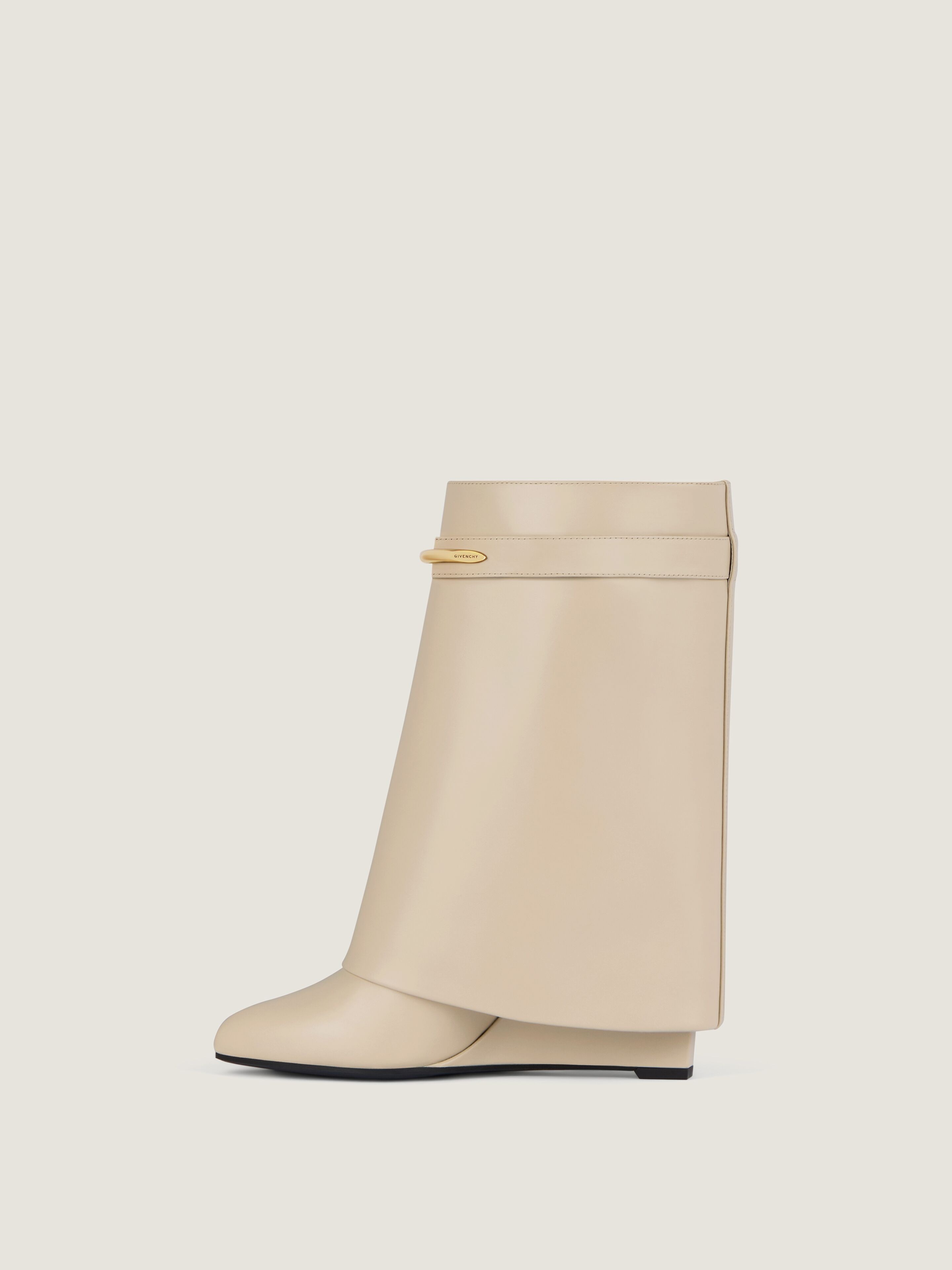 シャーク レザー アンクルブーツ | Givenchy JP | Givenchy