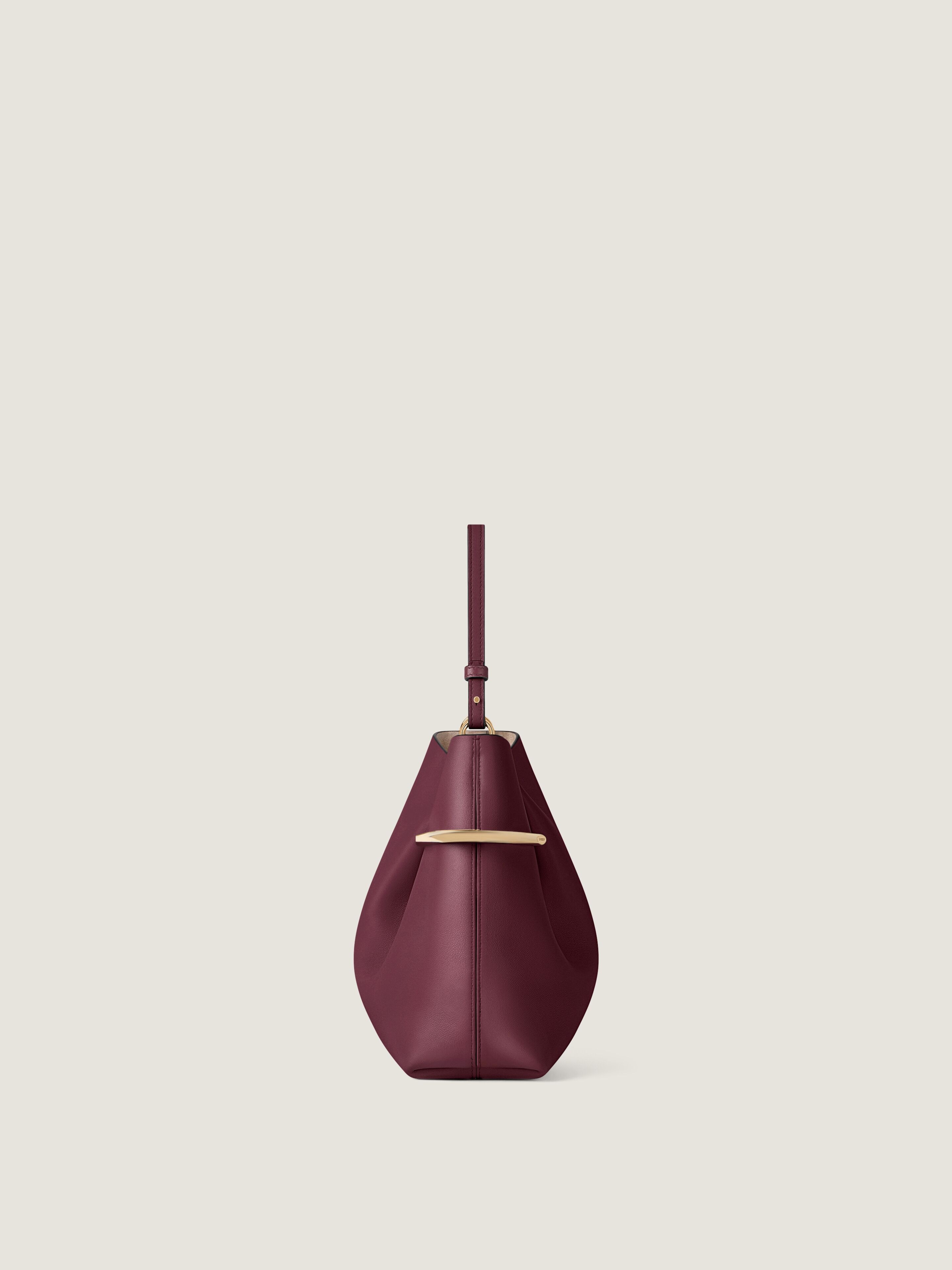 Pinch Me pouch in nappa leather in - aubergine - BB516JB2E5-542
