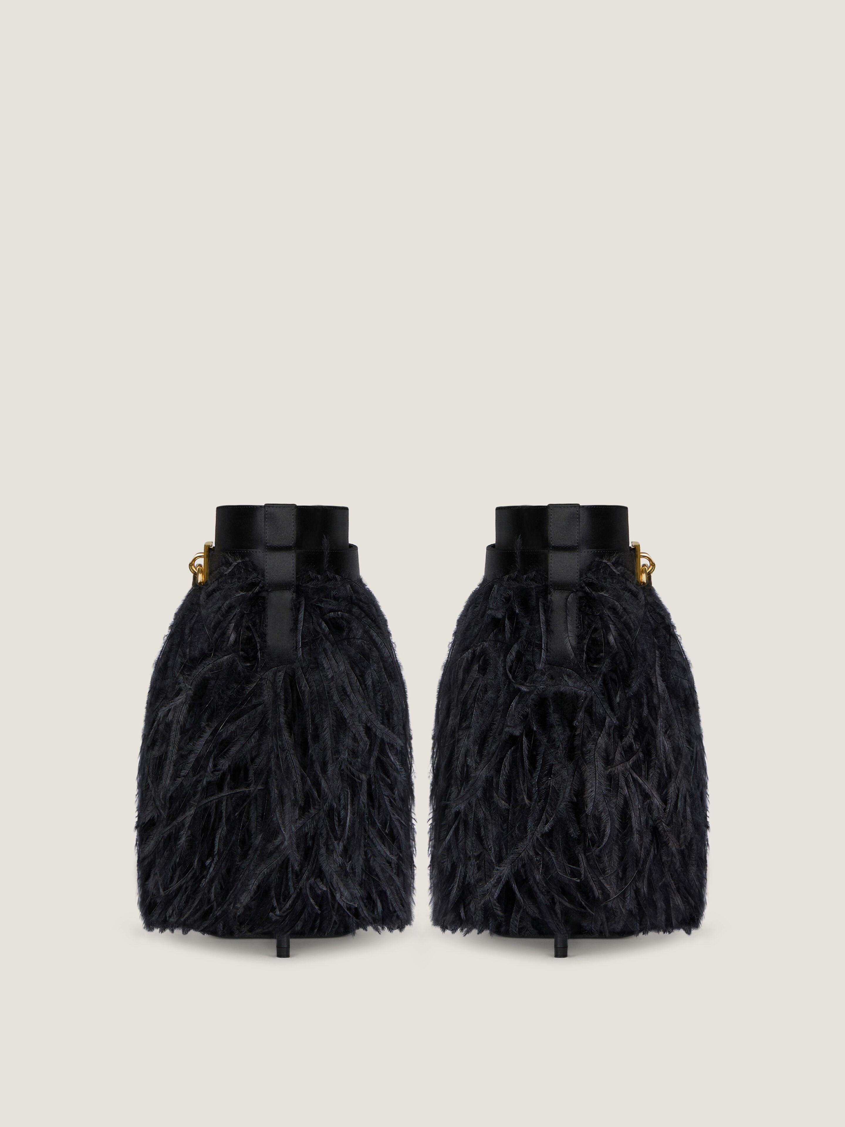 GIVENCHY ウォイユ ショルタハック BB50YDB249 934 Shark Lock bucket bag in crocodile effect leather in - light