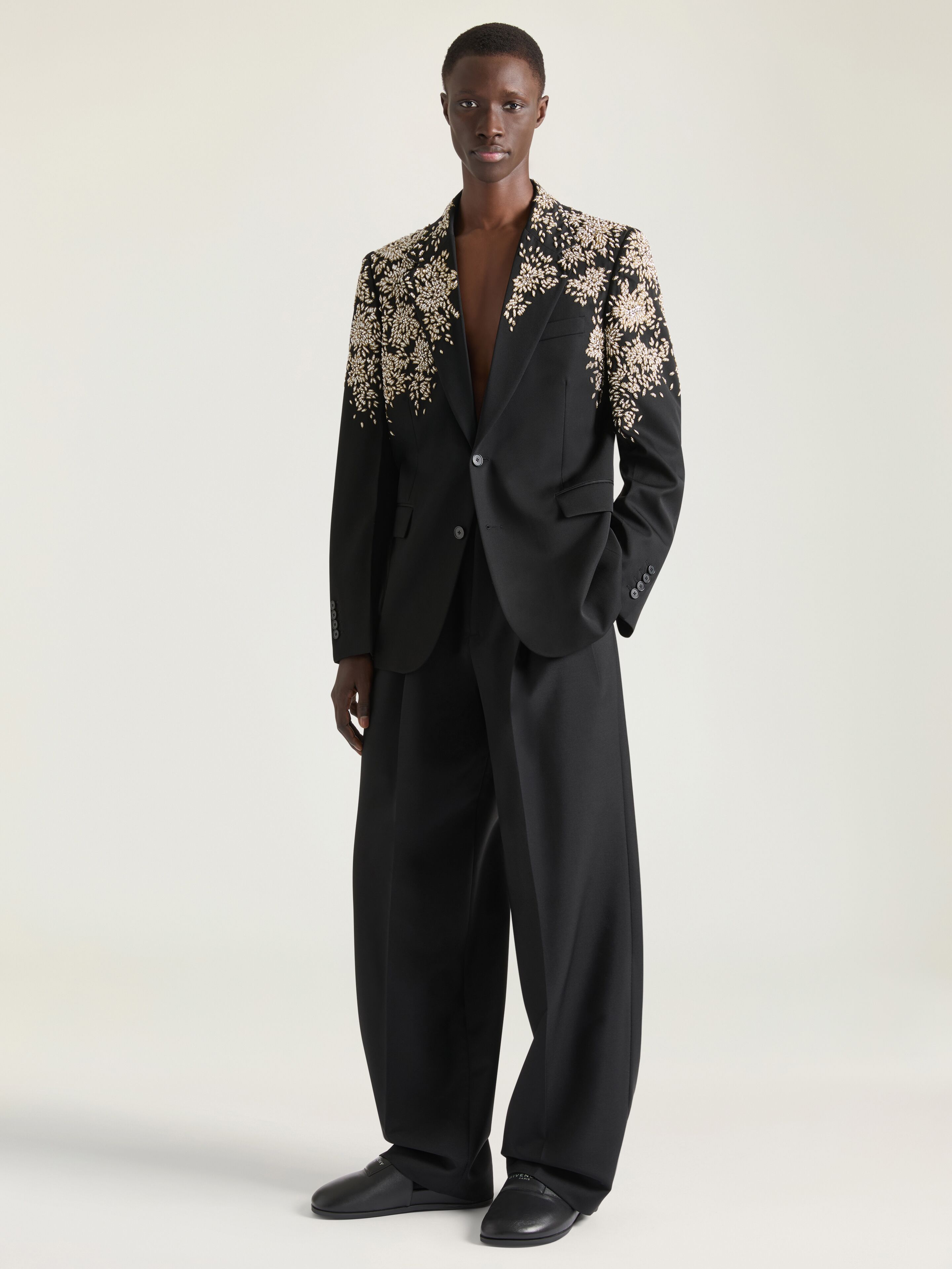 Single-breasted regular jacket in wool with pearls in - black