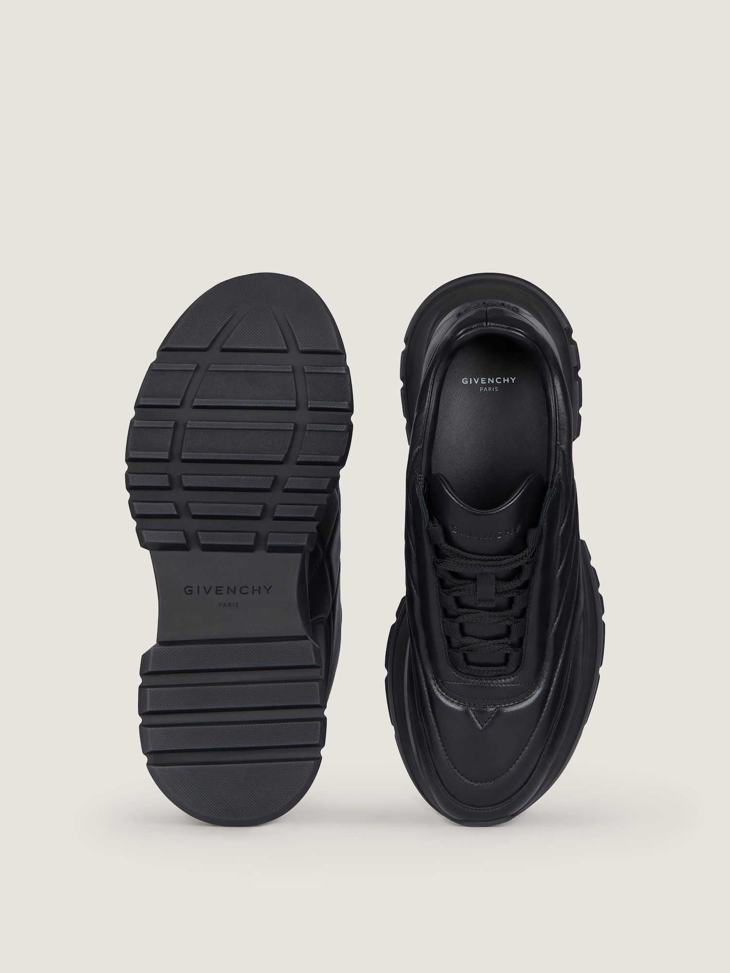 Trainers sneakers in shiny padded leather in - black - BH00AYH1WH 