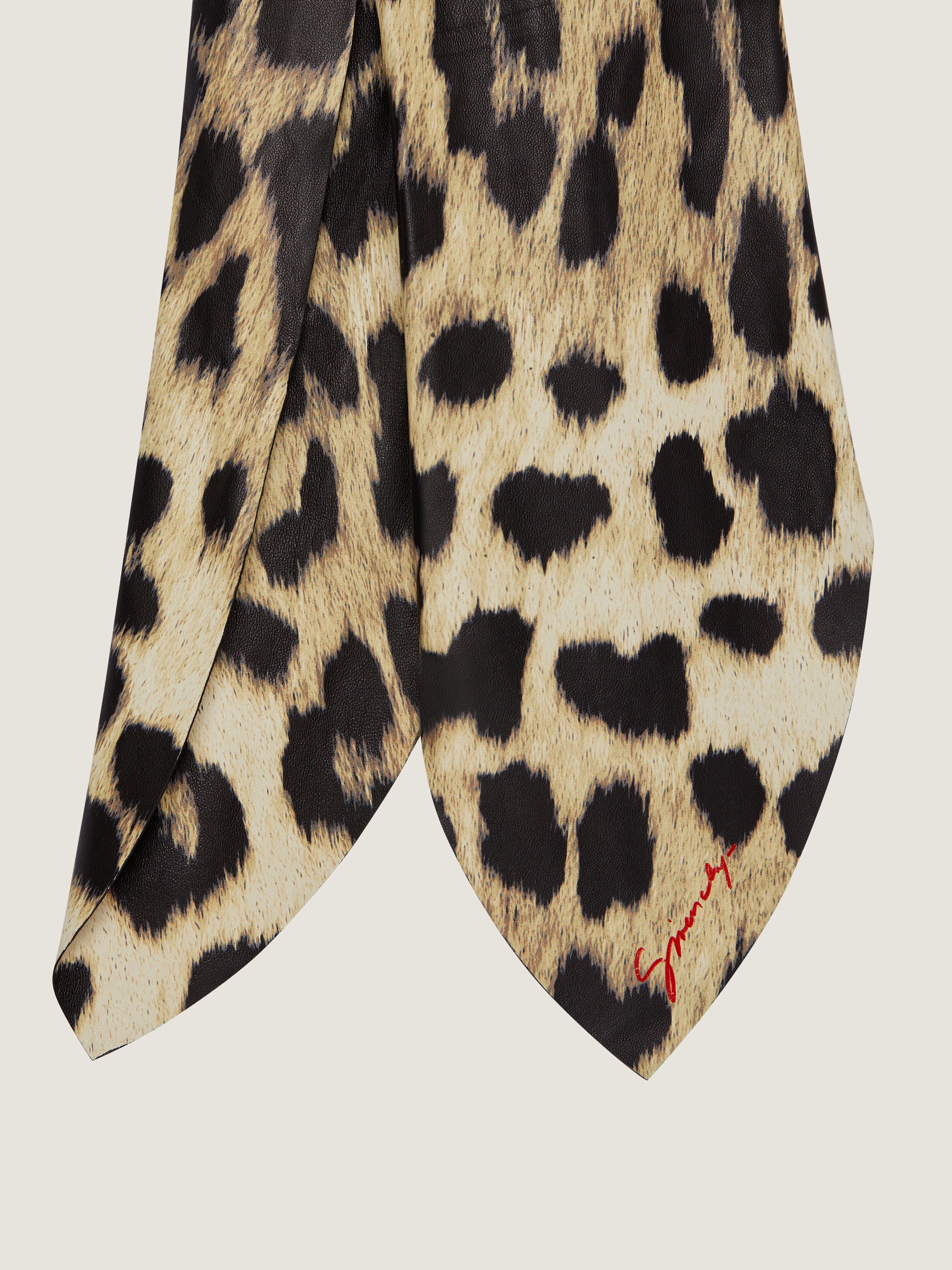 Scarf in leather with leopard print in - brown/black - BWZ0636Y4M