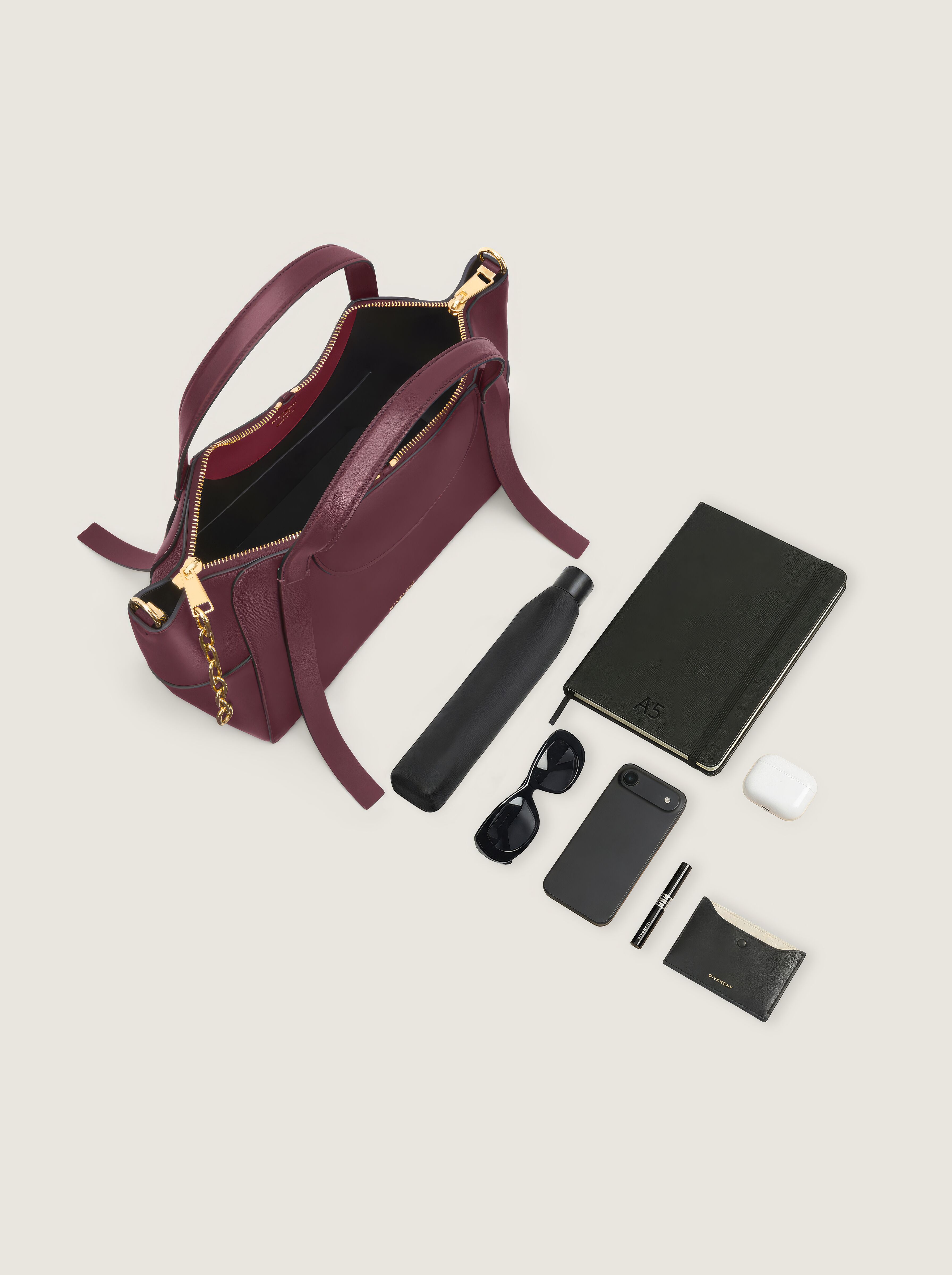 Medium The Snatch bag in grained leather in - aubergine