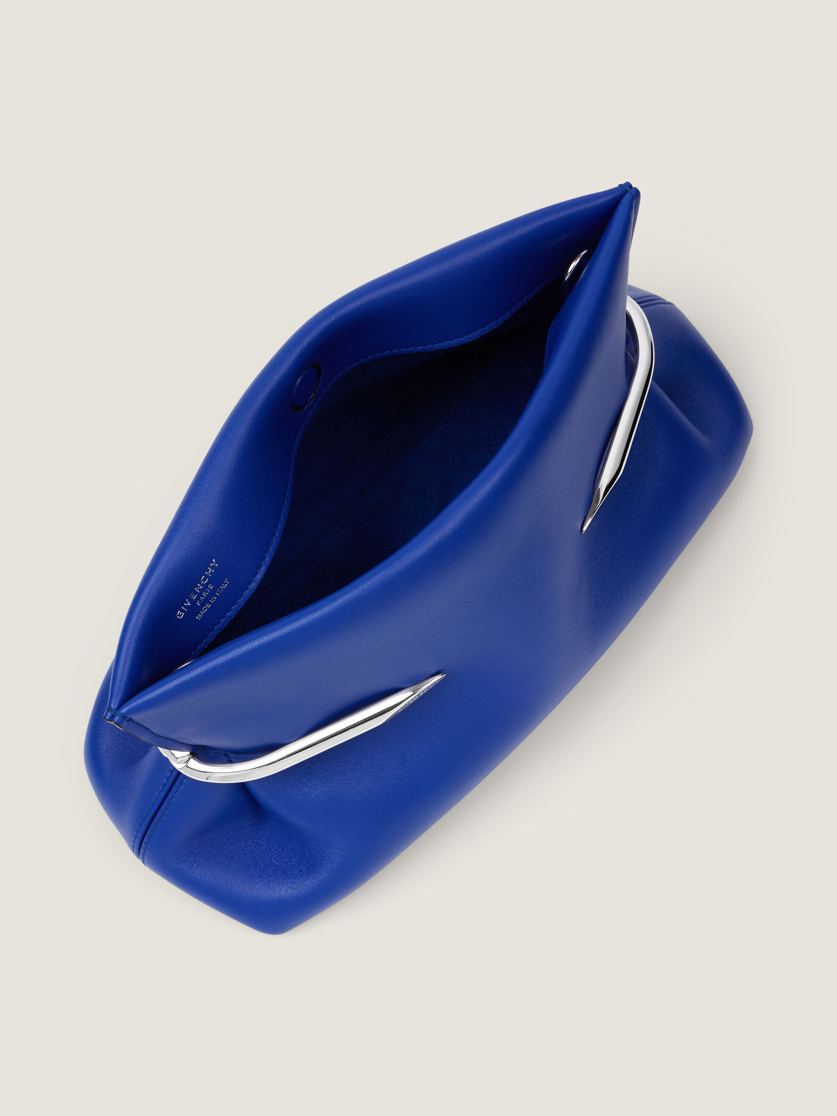 Pinch Soft clutch in nappa leather in - cobalt blue - BB5171B1Y1