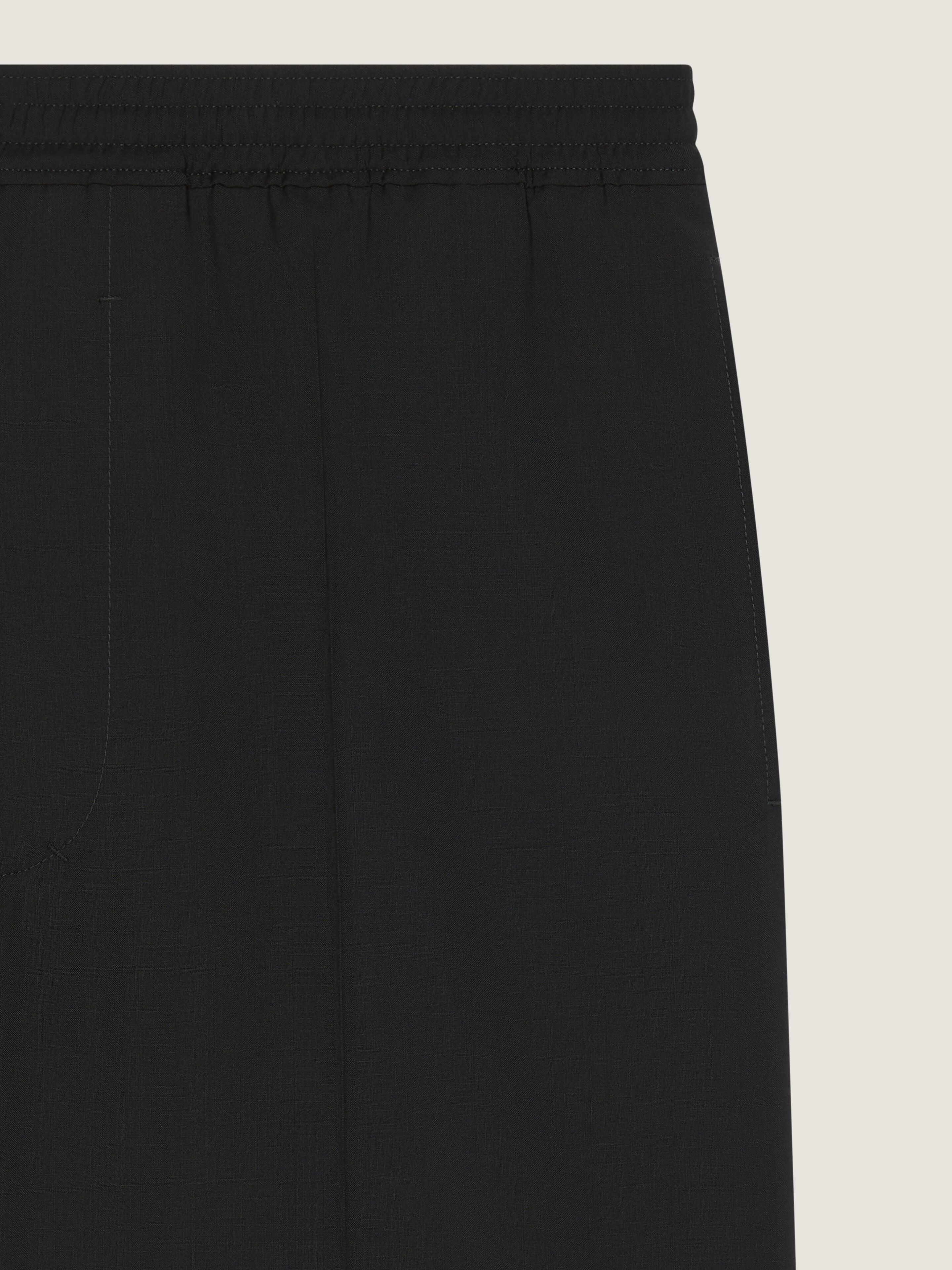【関税&送料込】Givenchy Black Wool Bermuda Shorts Bermuda shorts in wool in - black | Givenchy US