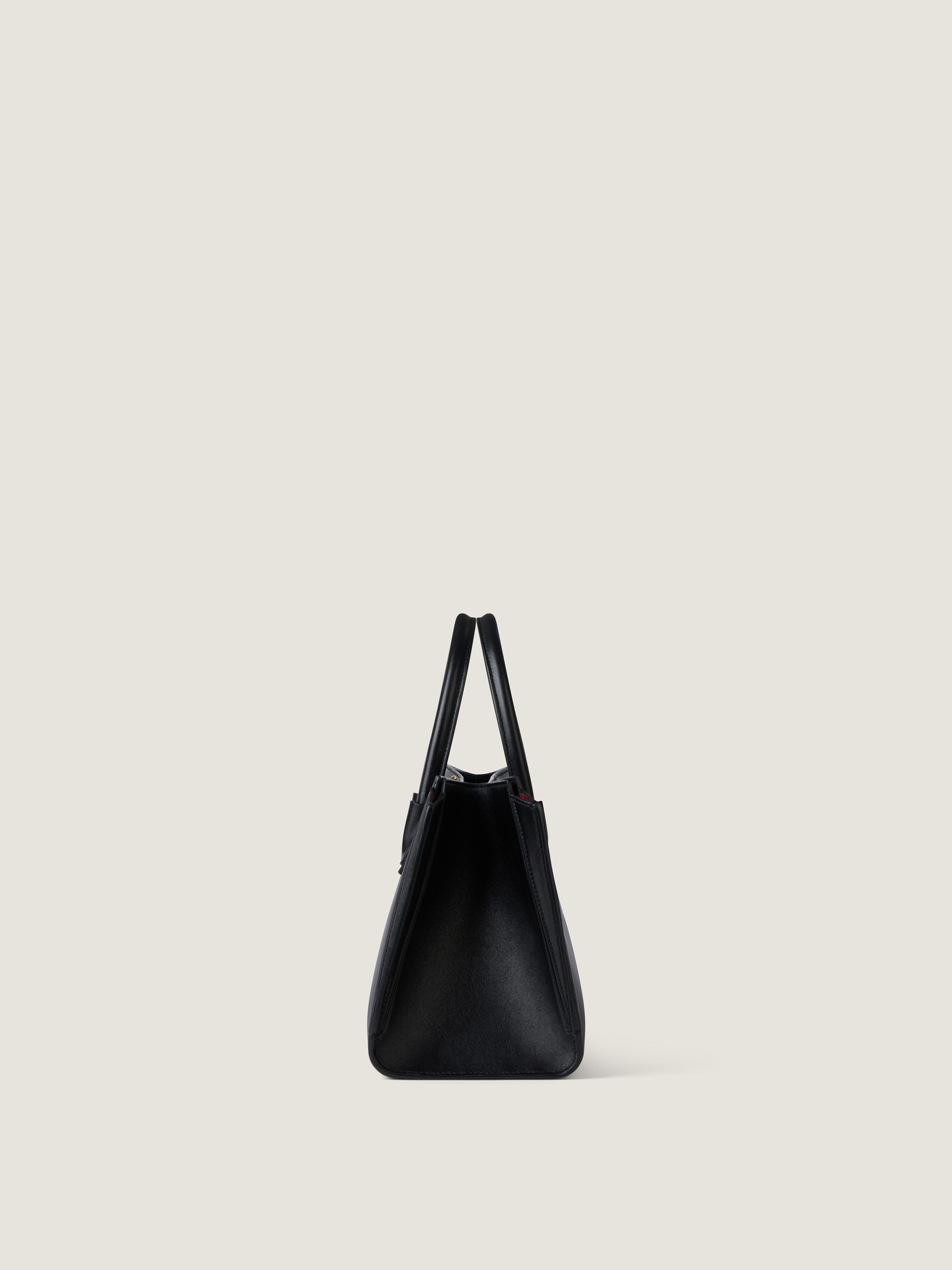 Small Antigona Catchall bag in shiny grained leather in - black