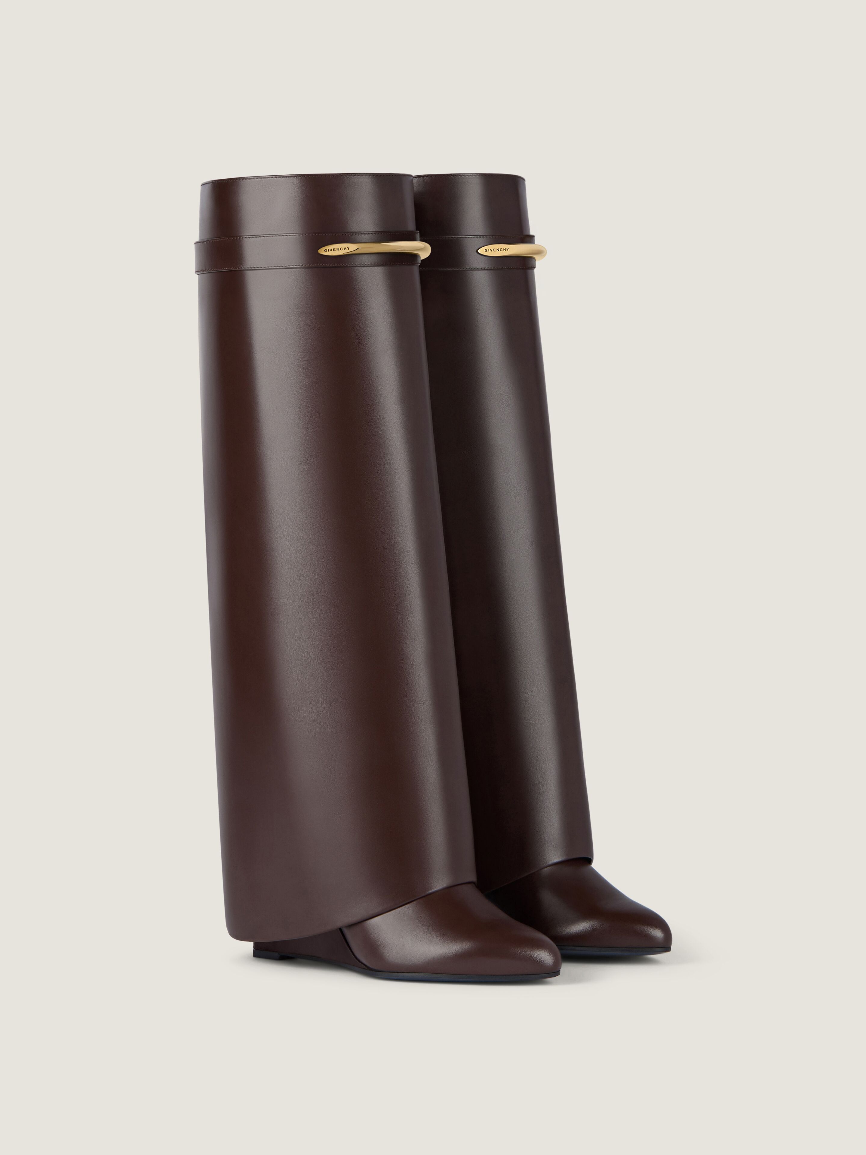 Shark boots in leather in - ebony brown | Givenchy US