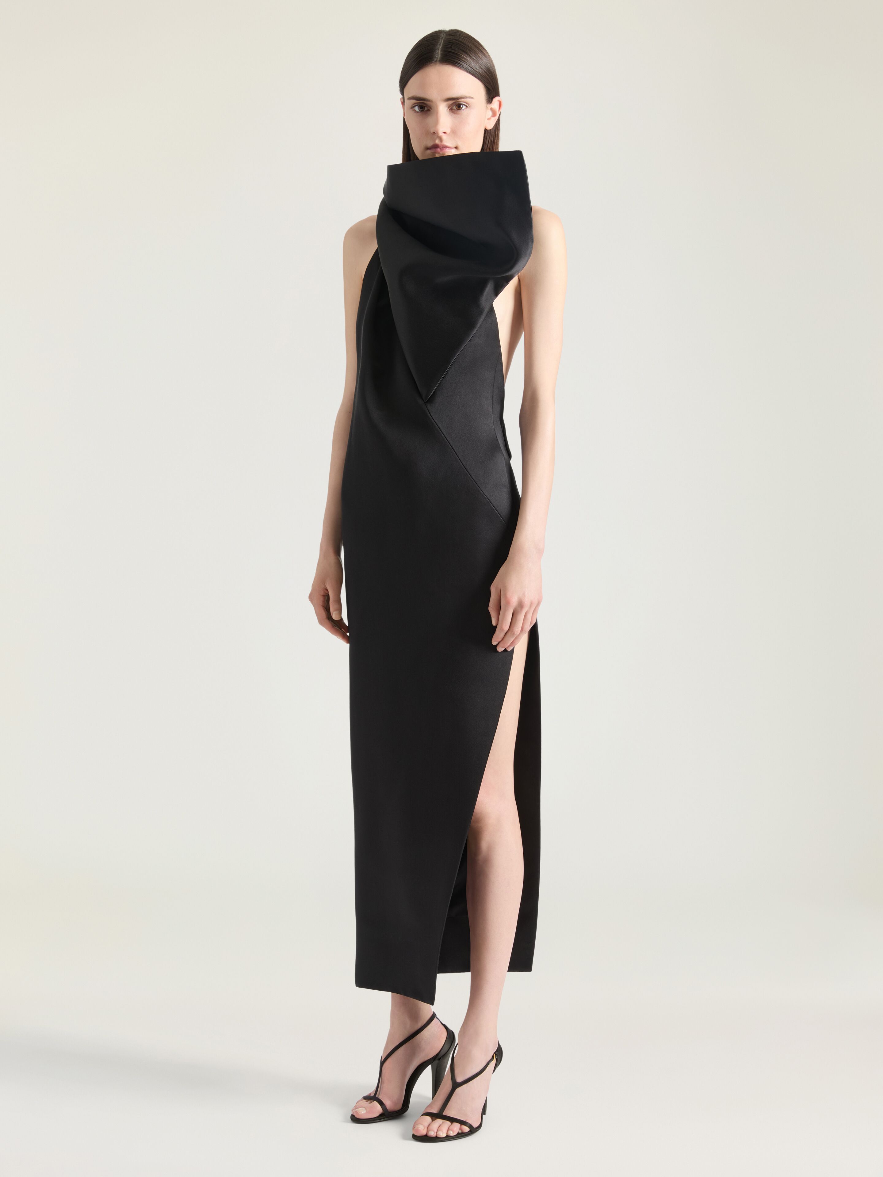Evening dress in satin with bow detail in - black - BW22JQ1YG0-001