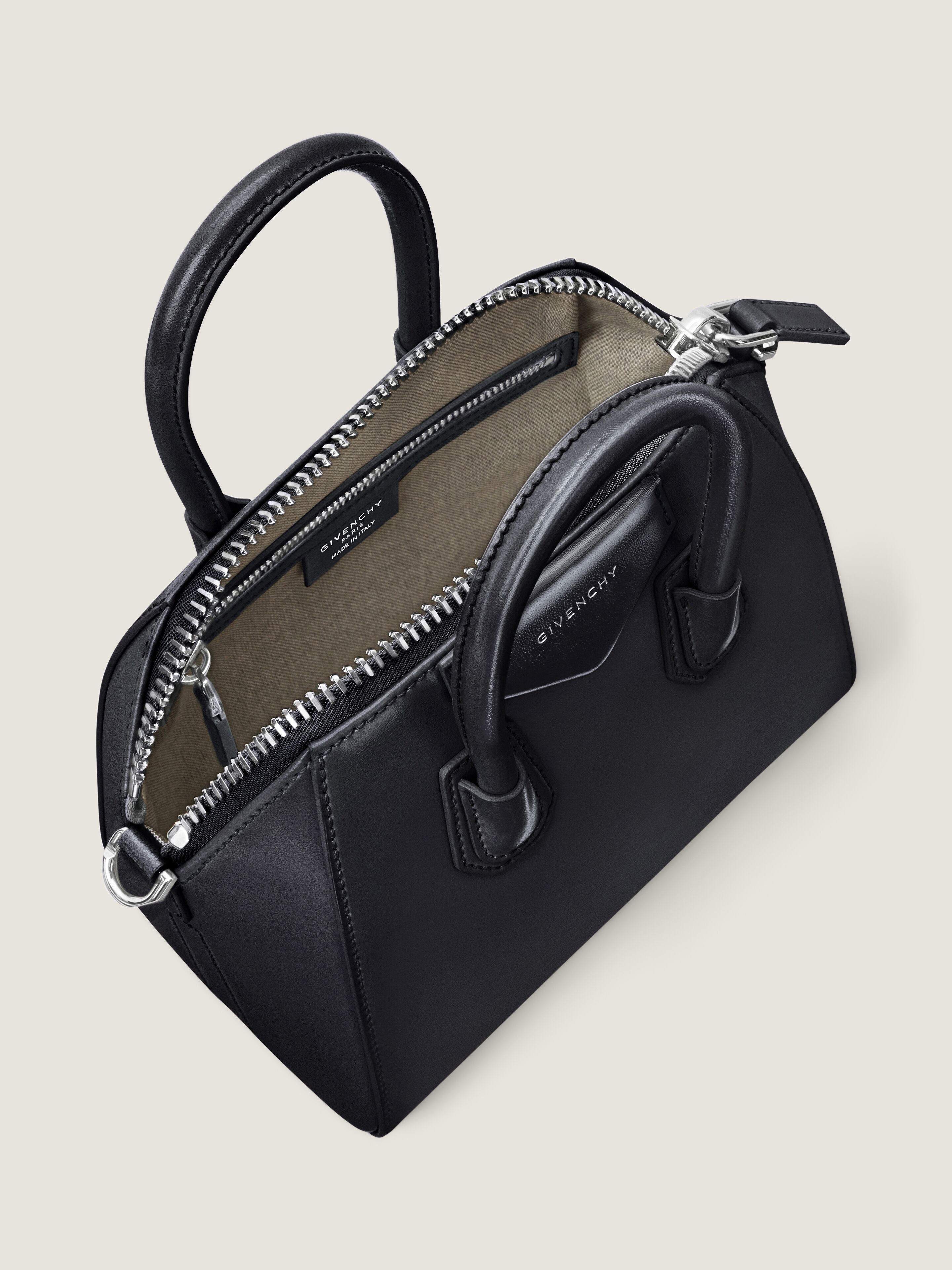 Mini Antigona bag in Box leather in - black - BB5148B1R0-001