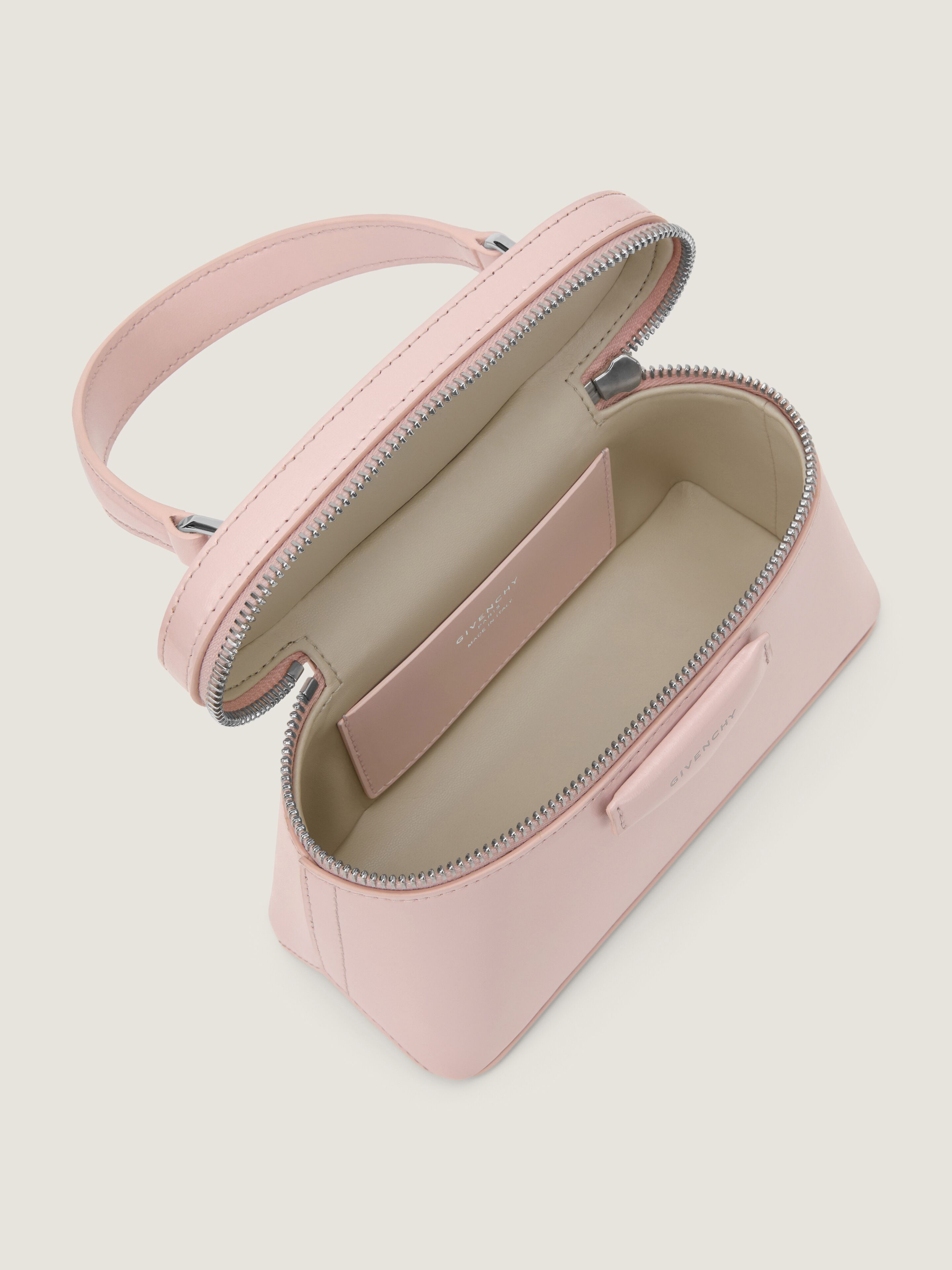 GIVENCHY バニティ 先行スタート】ウィンター ビューティー キャンペーン ジバンシイ製品