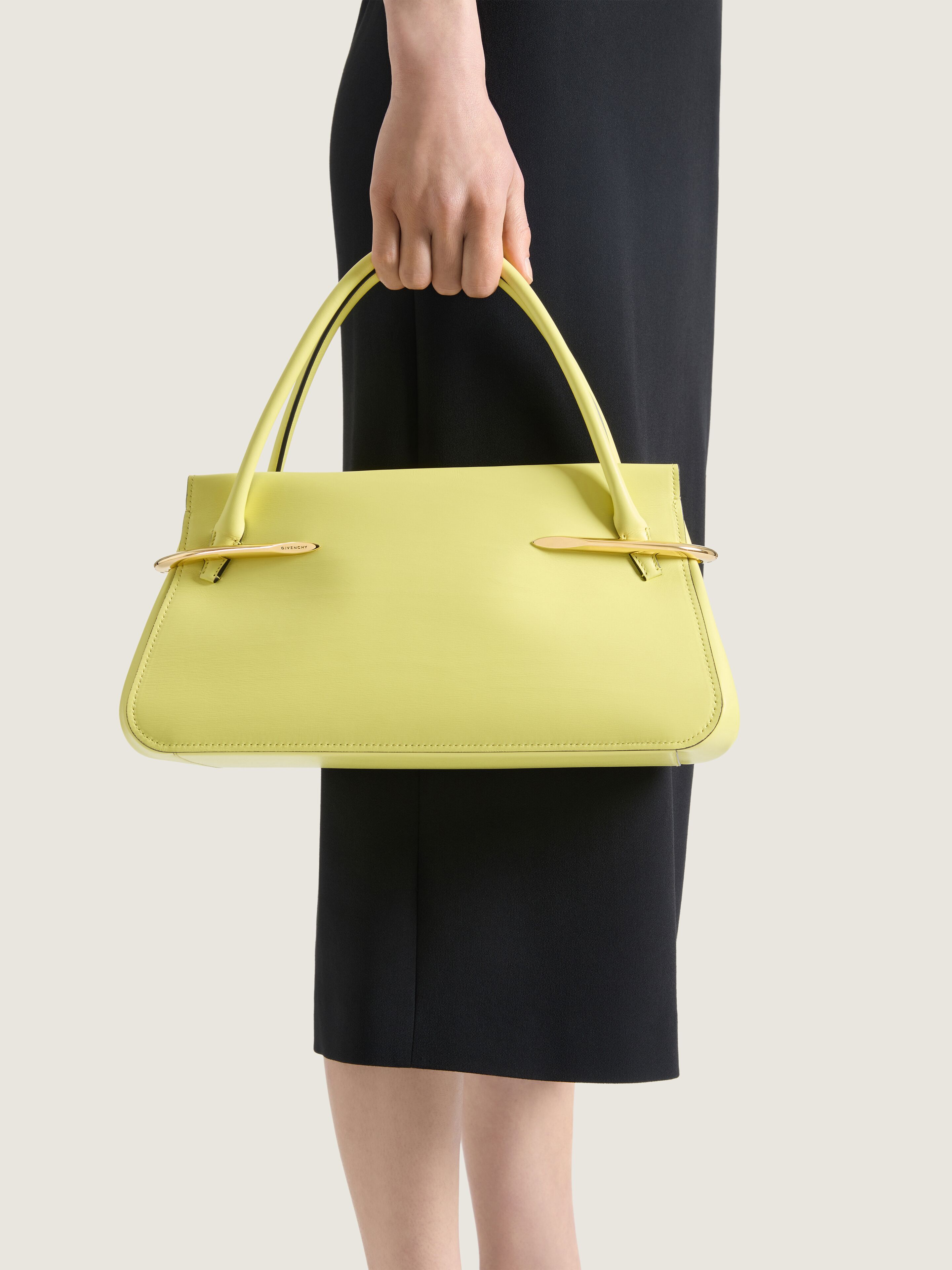 Medium Pinch bag in leather in - acid yellow | Givenchy DE