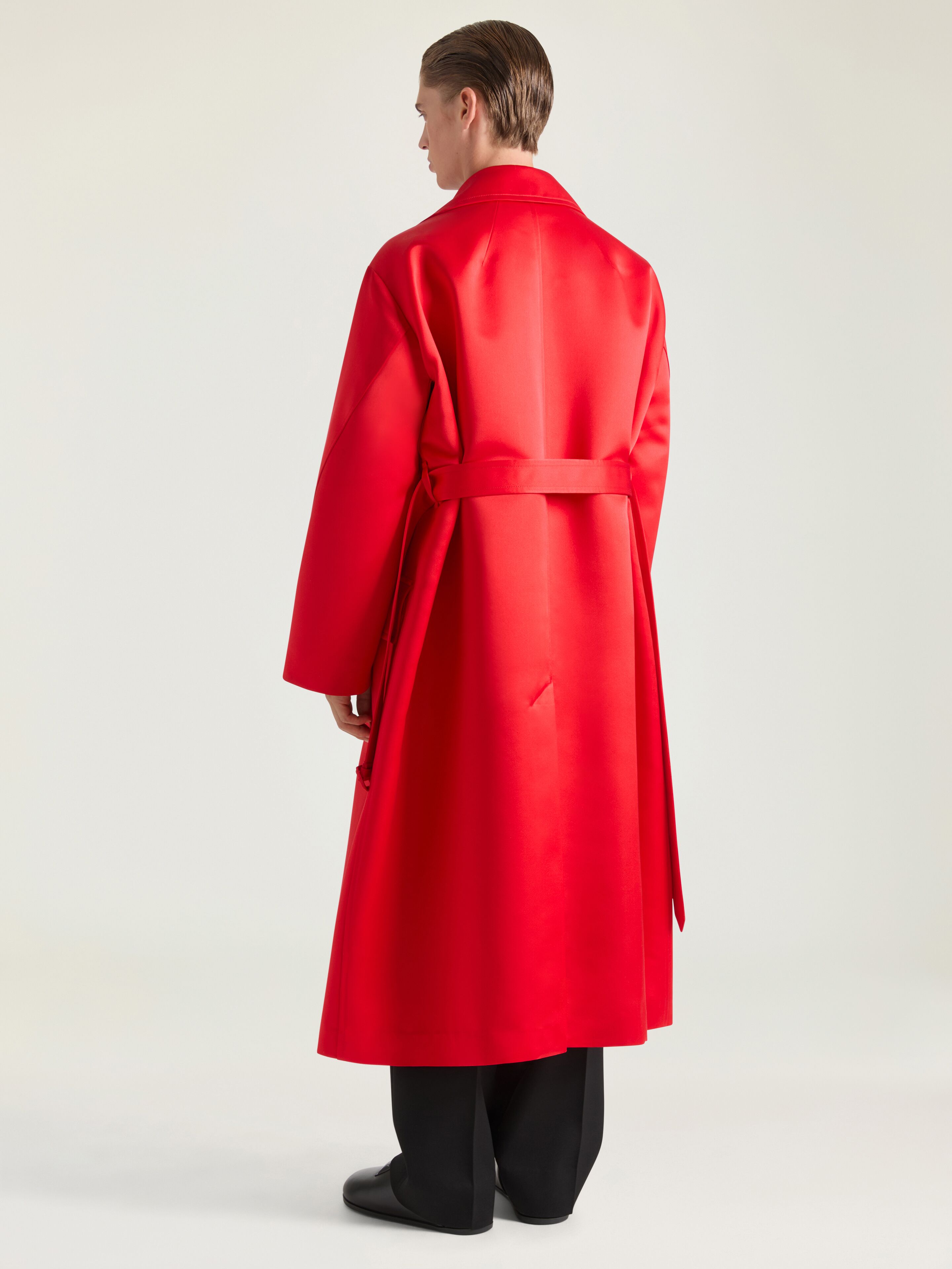 Couture Seam coat in satin in - vermillon - BMC0941YG0-640 | Givenchy