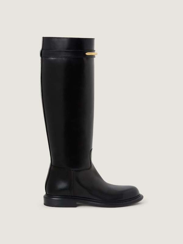 Pinch flat boots in leather