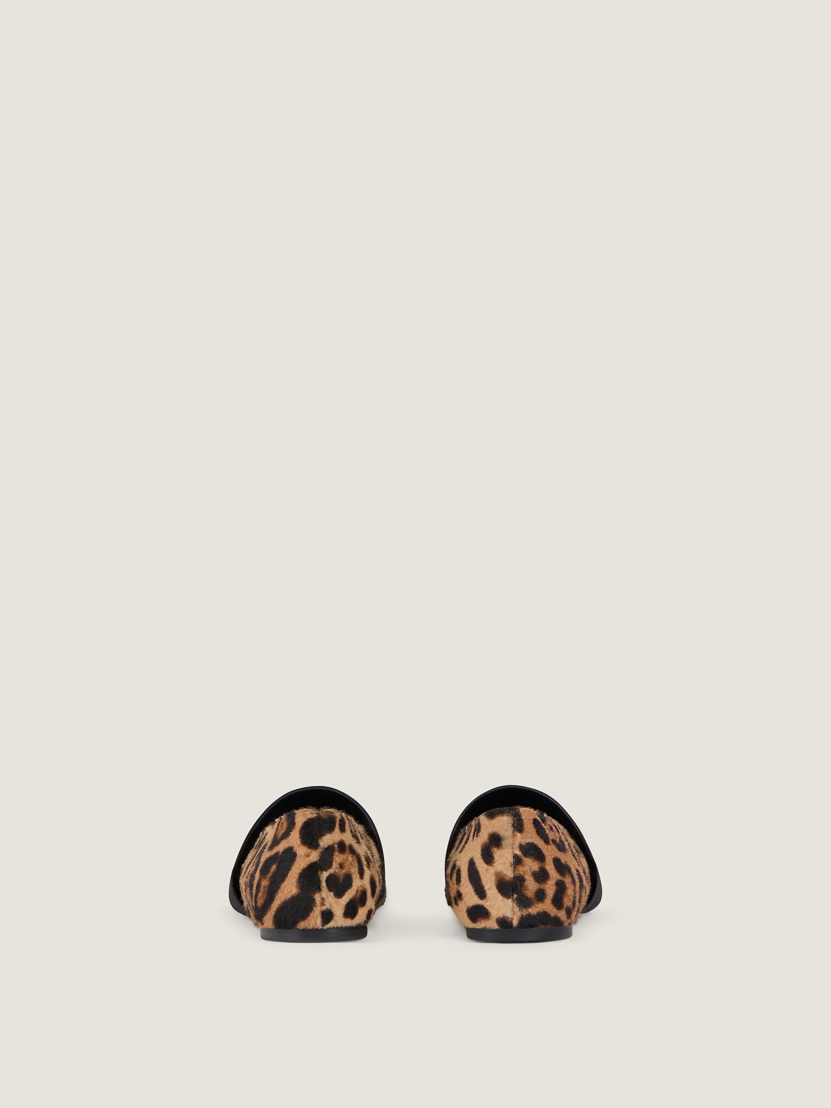 Sliced Square ballerinas in pony leather with leopard pattern in