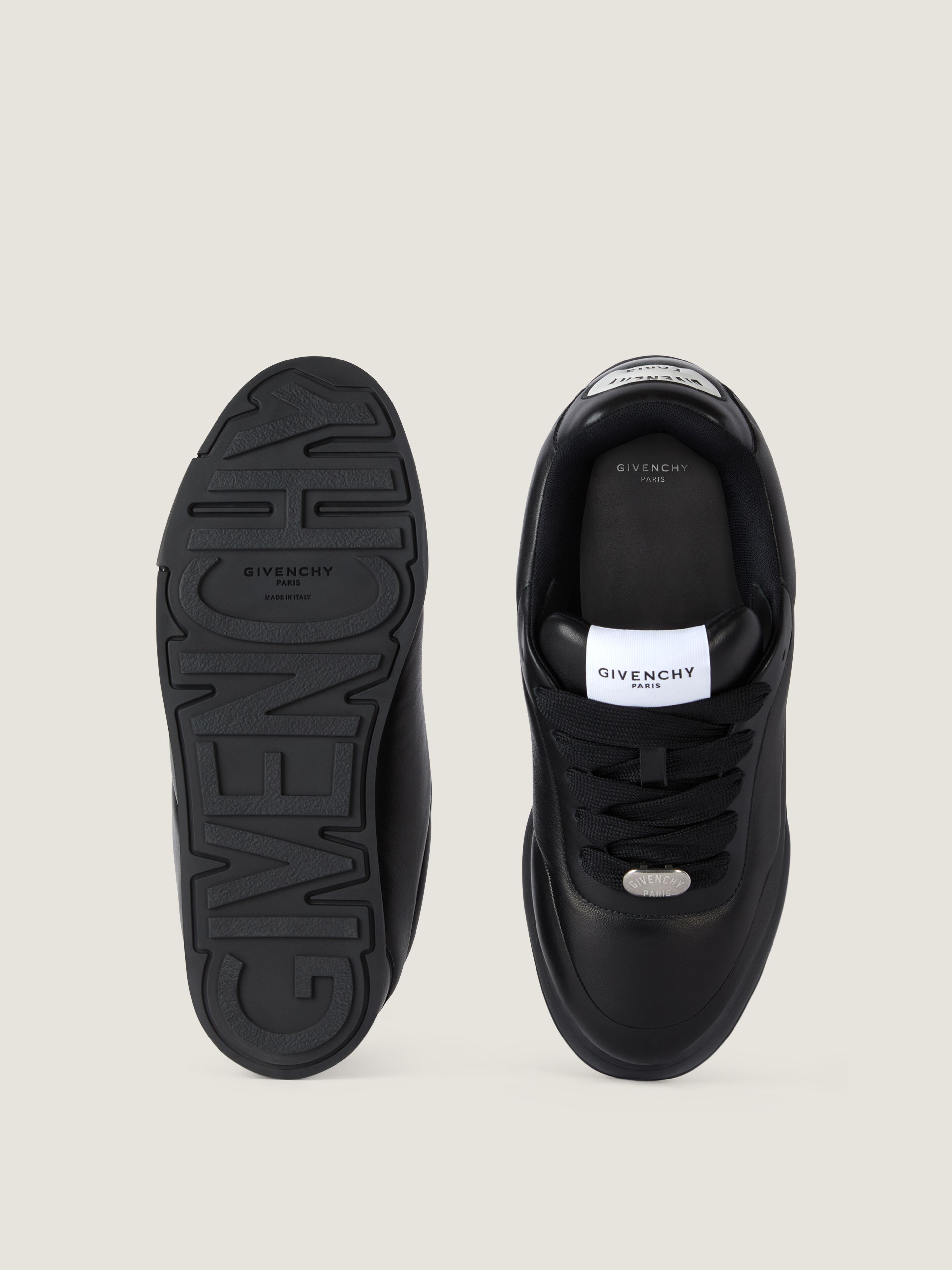 Givenchyパフィヤード ナッパレザー スニーカー - ブラック BH00B7H1YM