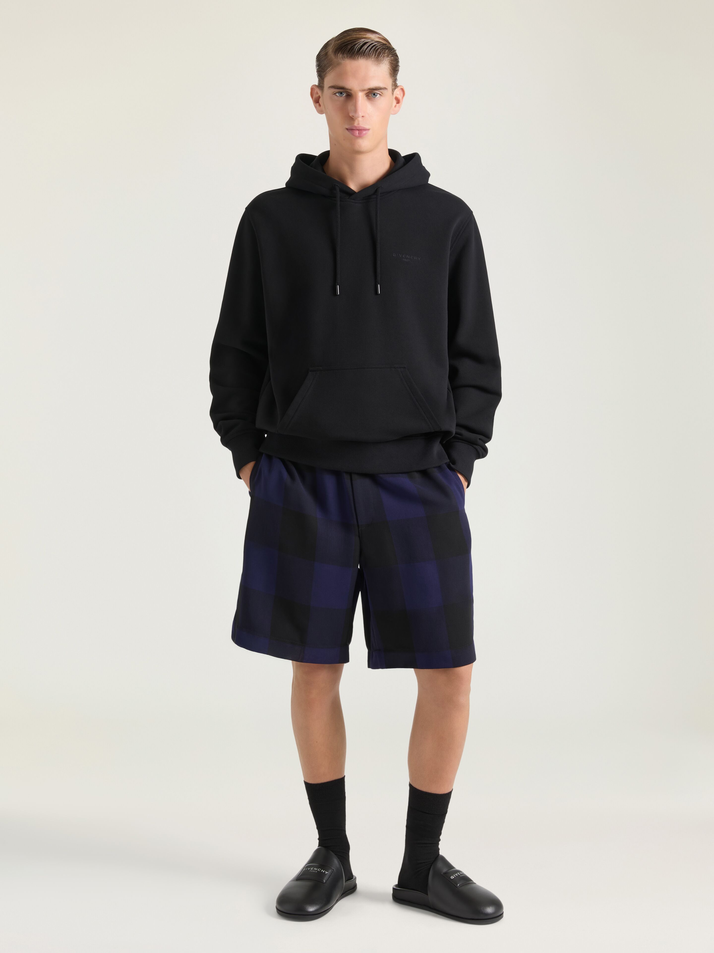 Checked bermuda shorts in wool in - black/navy - BM51MT169A-006