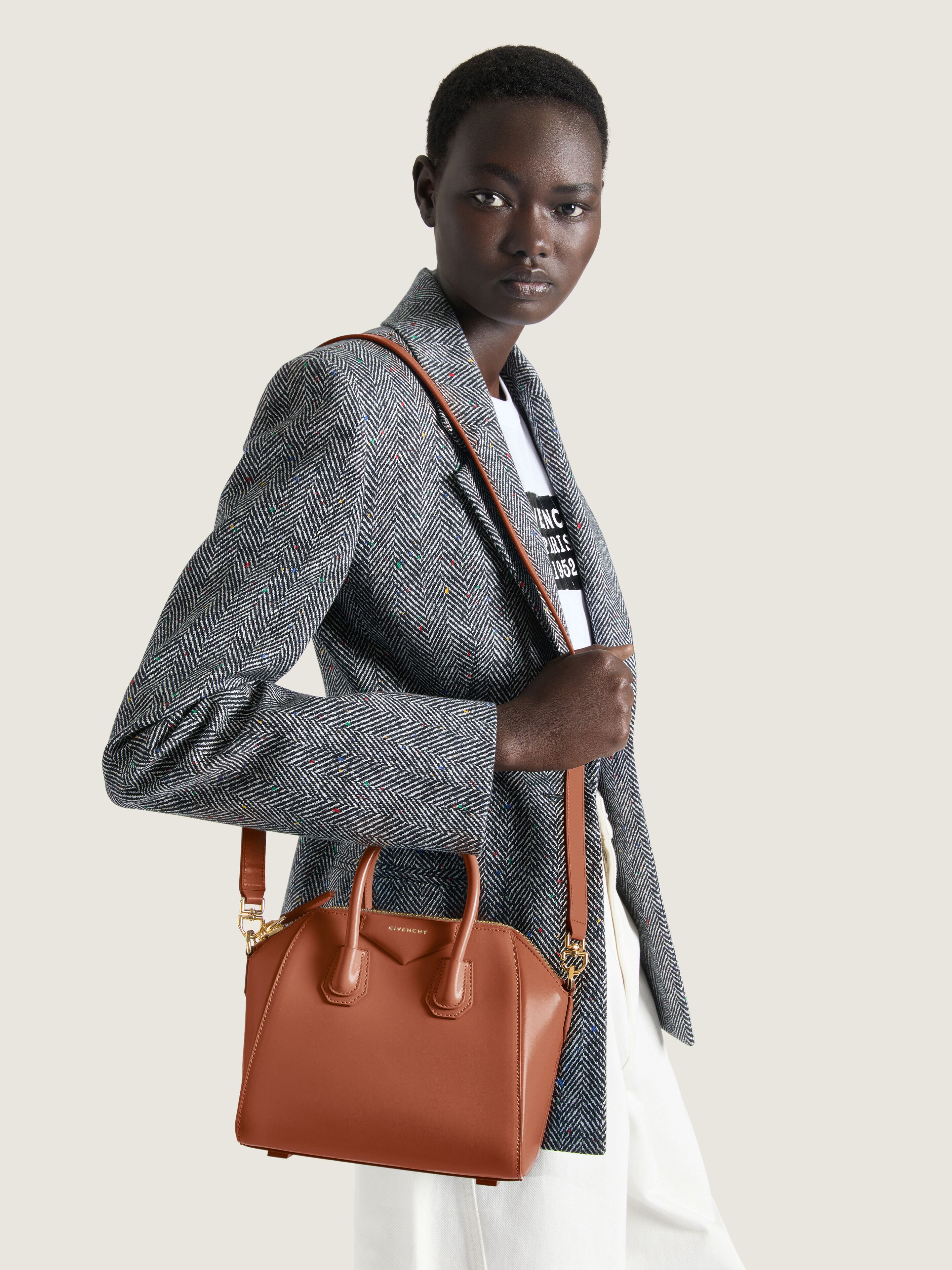 Mini Antigona bag in Box leather - caramel brown in - caramel