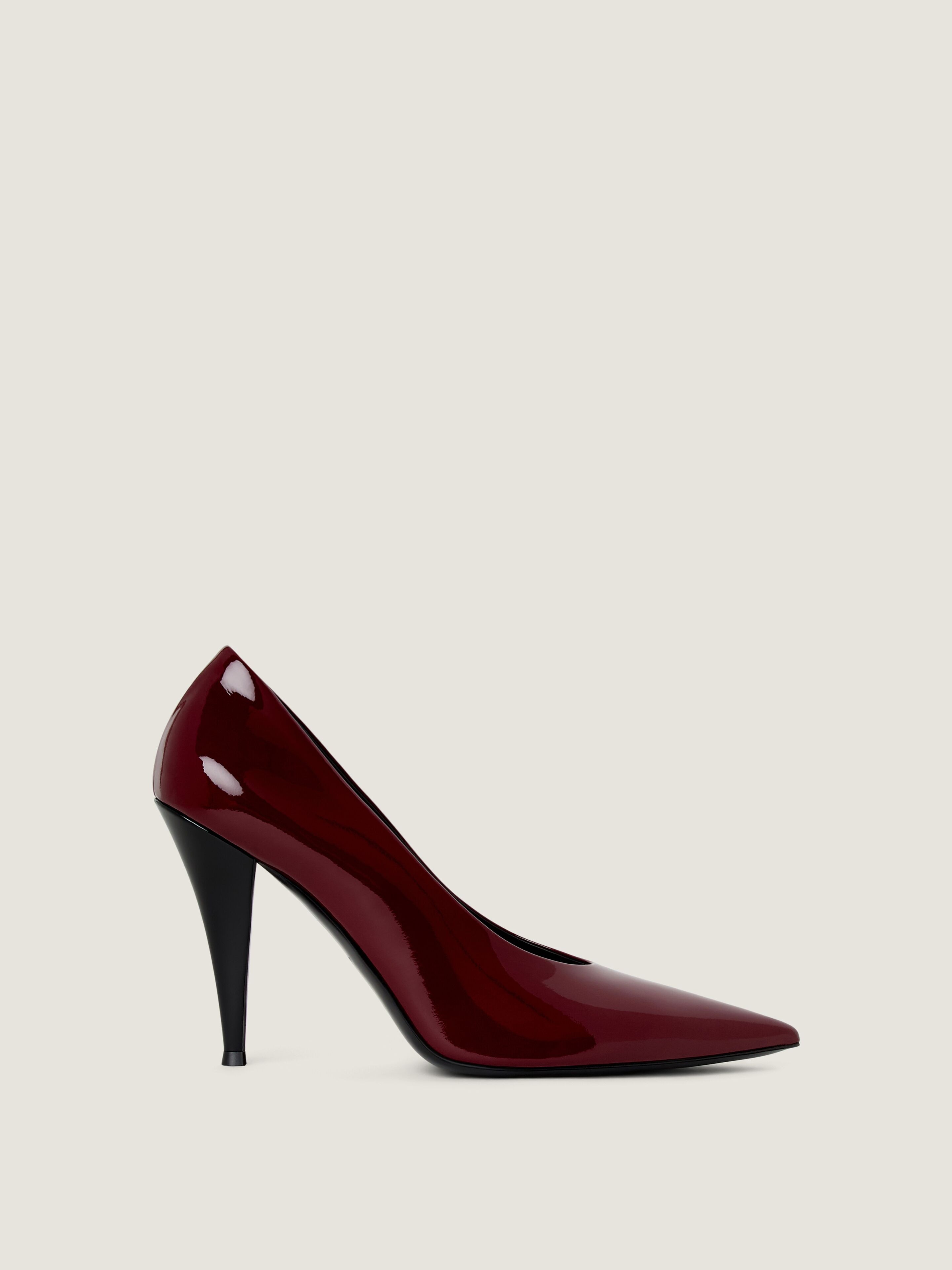 Shop Women's Designer Red Shoes | Givenchy US