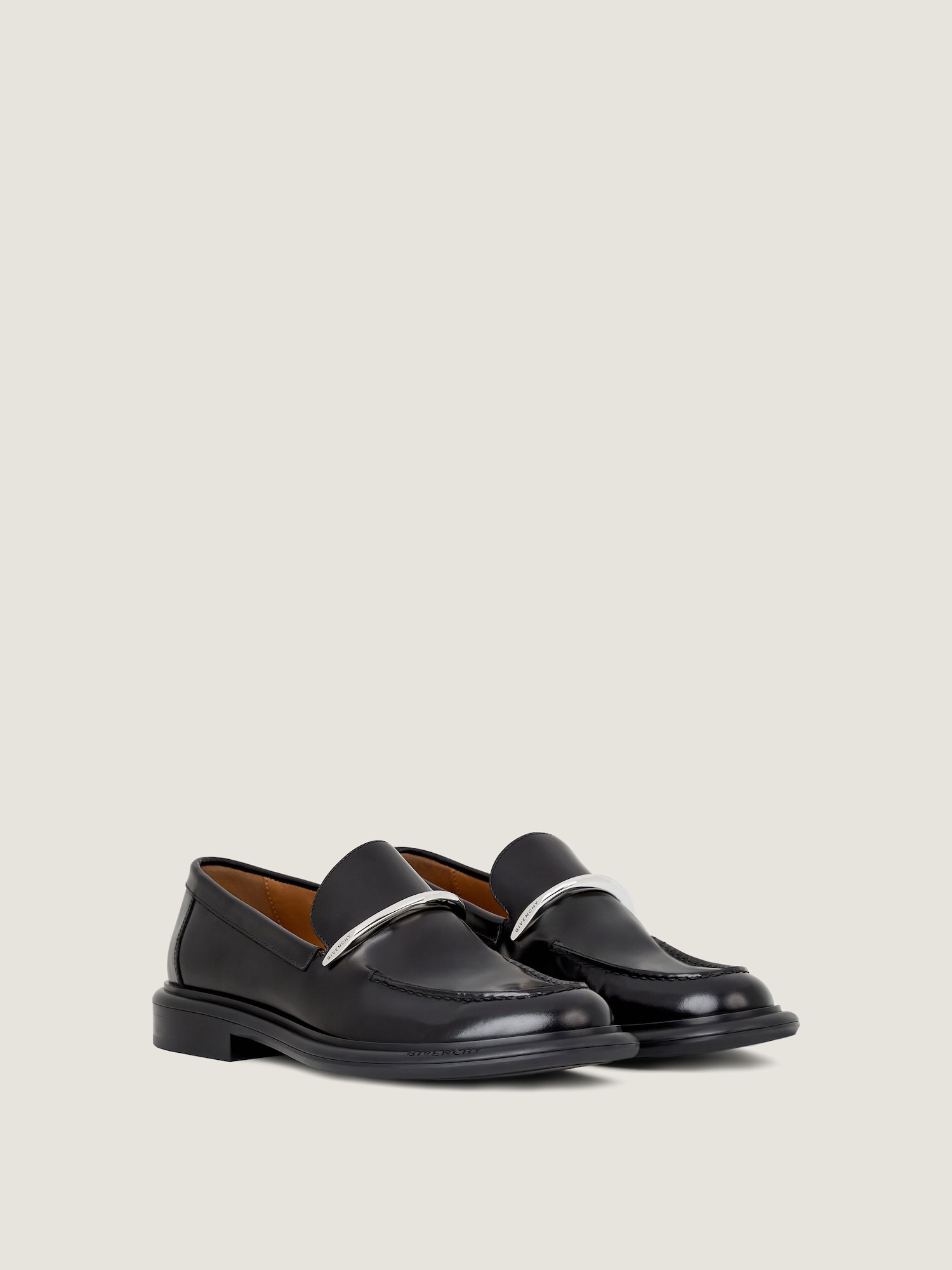 GIVENCHY ピンチ ブラッシュドレザー ローファー