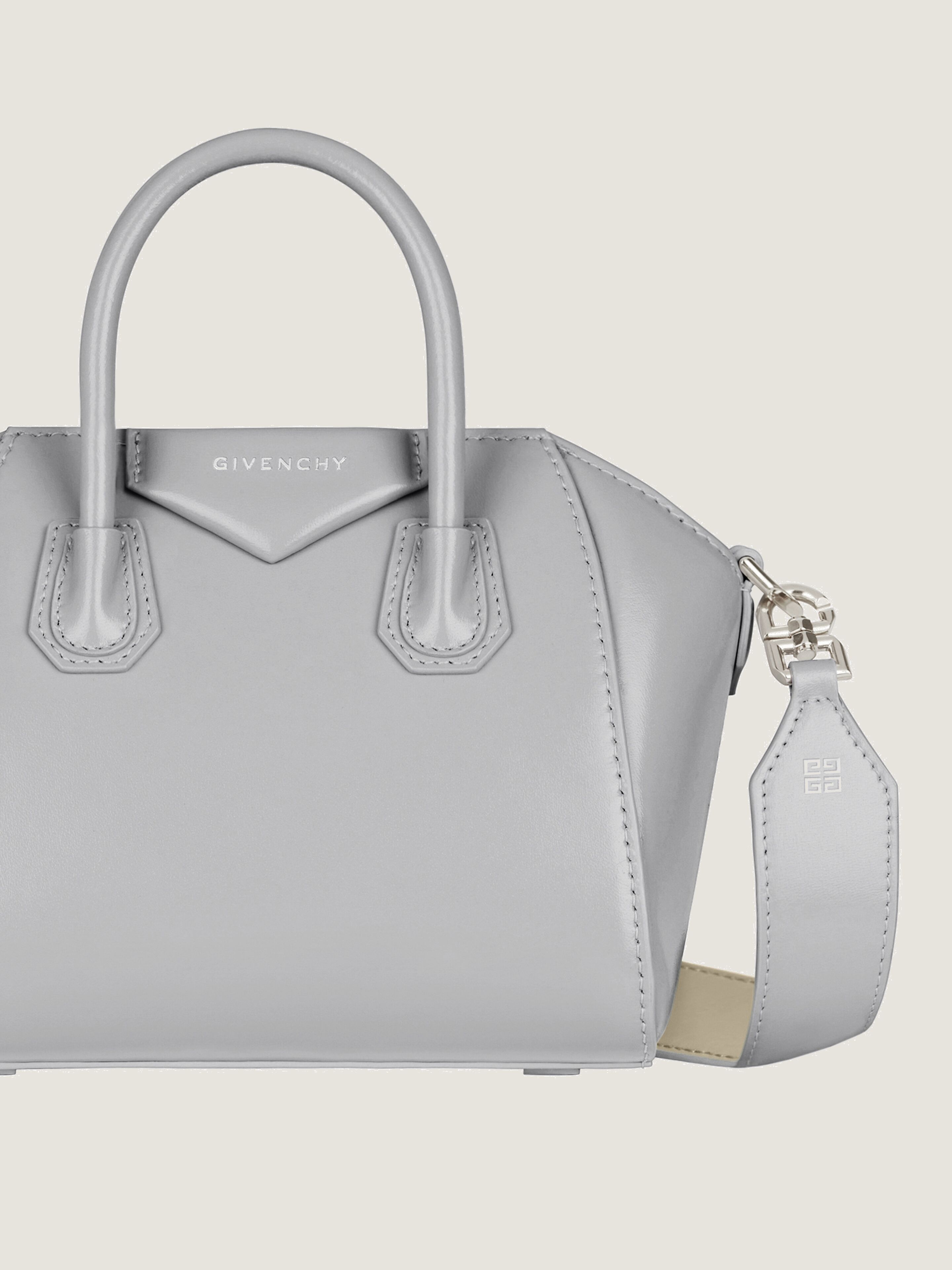モダン♪◇Antigona トイ バッグ◇GIVENCHY Antigona Toy bag in Box leather in - light grey/natural