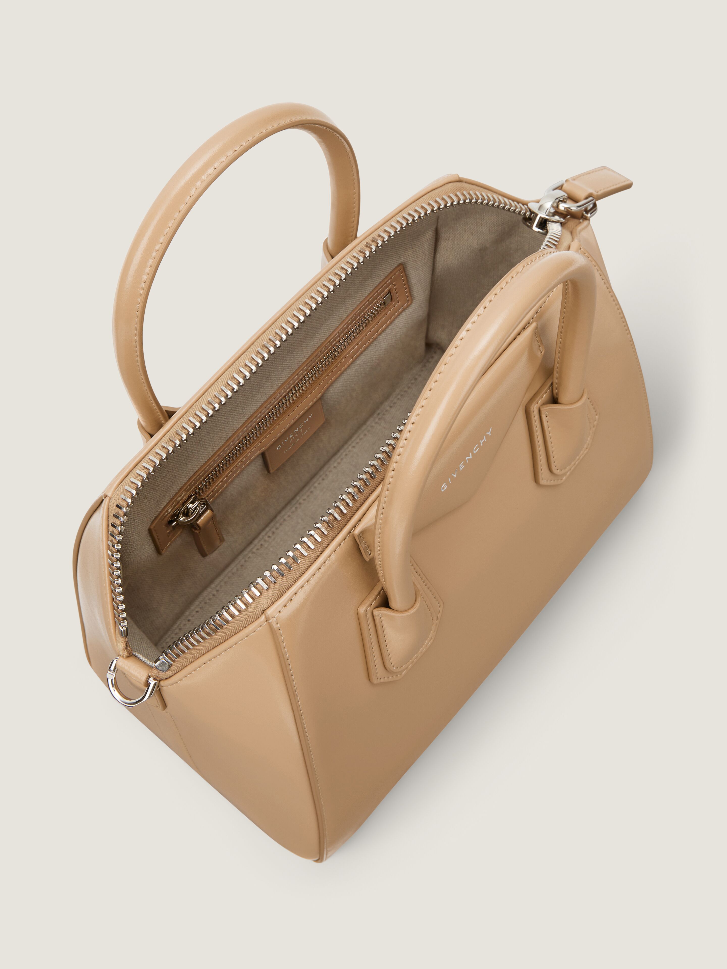 Small Antigona bag in Box leather in - sand - BB5149B00D-285