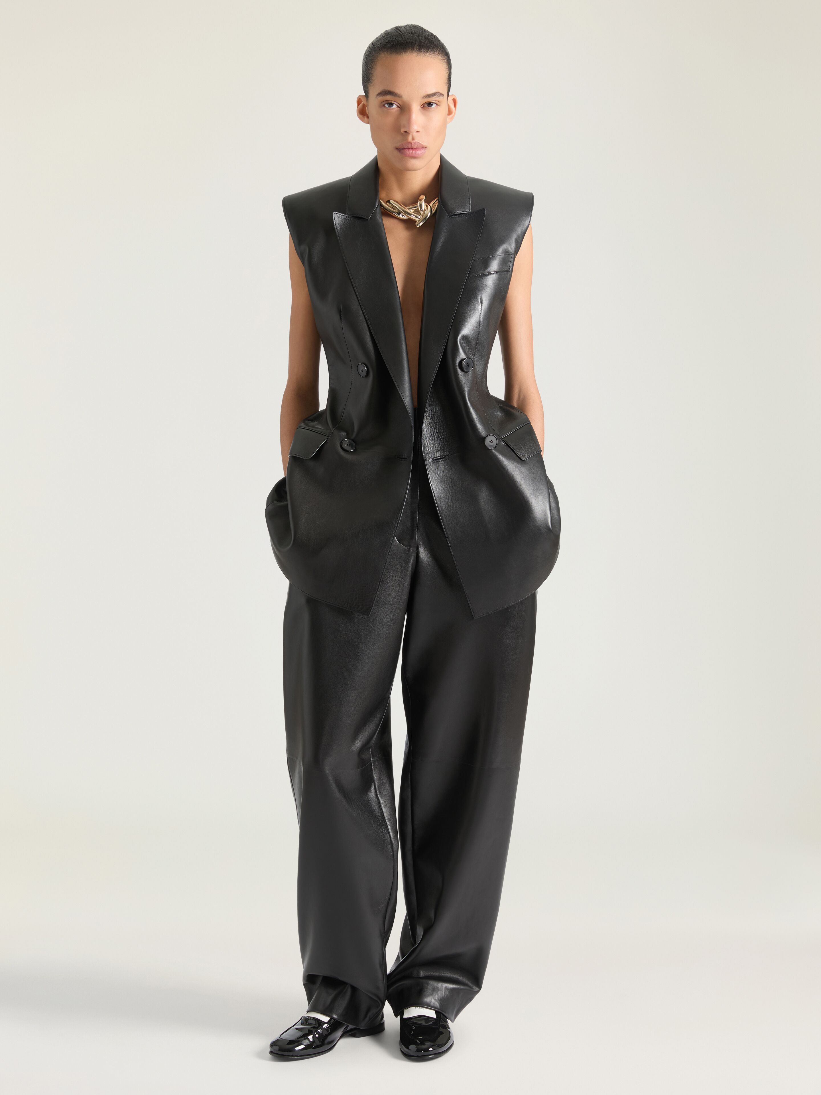 Double pleat pants in leather in - black - BW5176604J-001