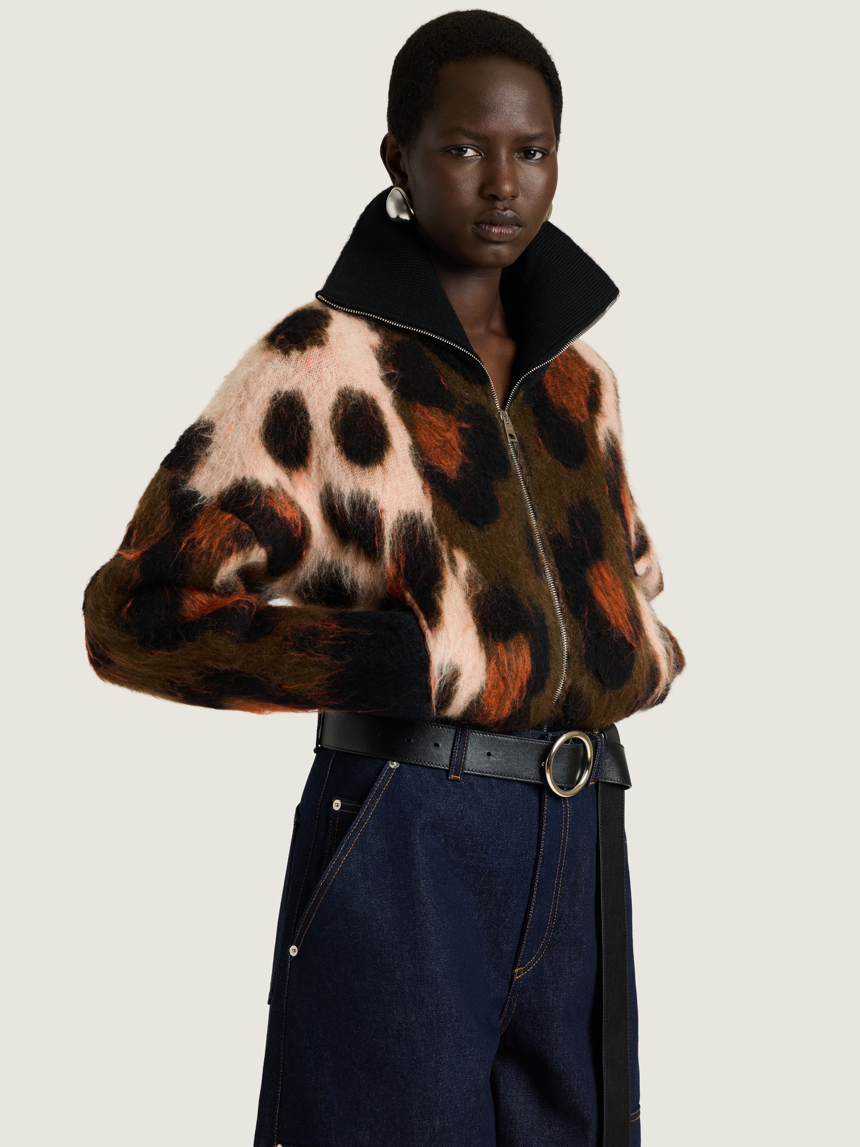 Givenchy ジバンシィ レオパード ヒョウ柄 ジャケット MA1 44 Blouson in brushed leopard jacquard | Givenchy DE | Givenchy