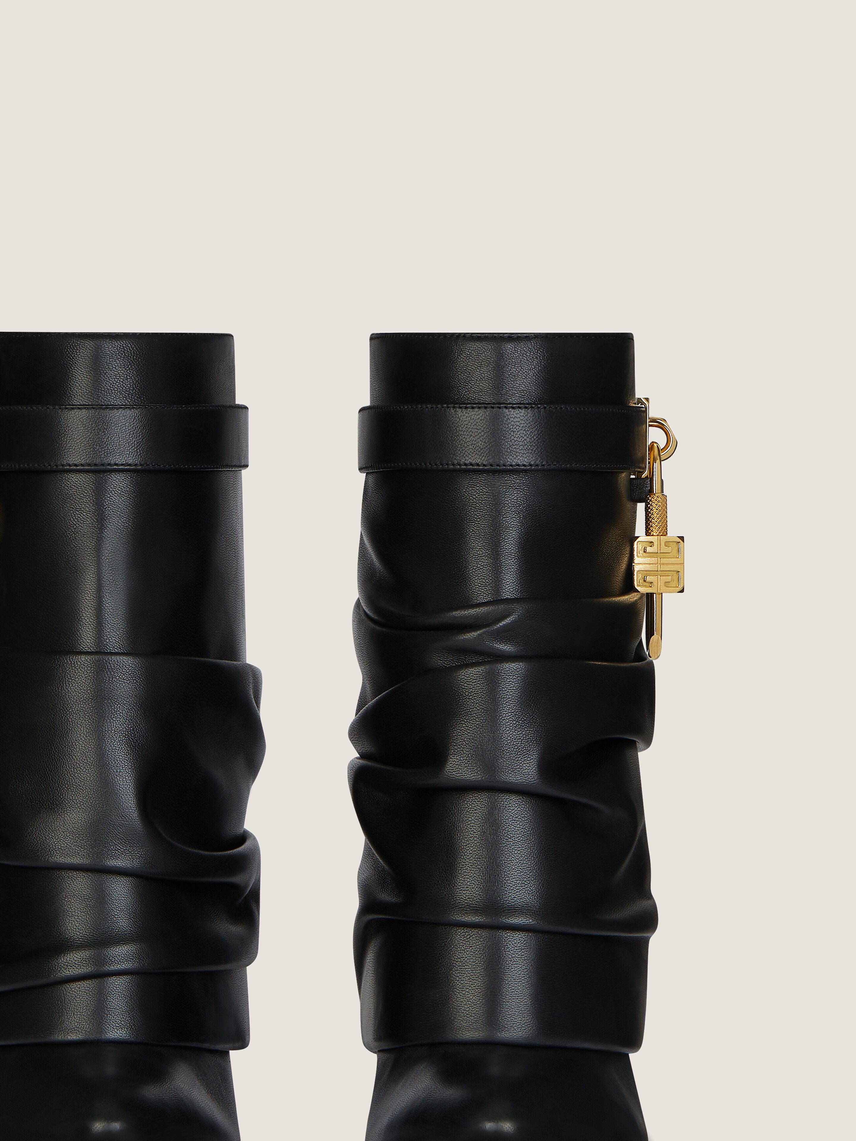 ミドルブーツ GIVENCHY Women Boots BE604TE292 001 Black Shark Lock Stiletto ankle boots in nappa leather in - black
