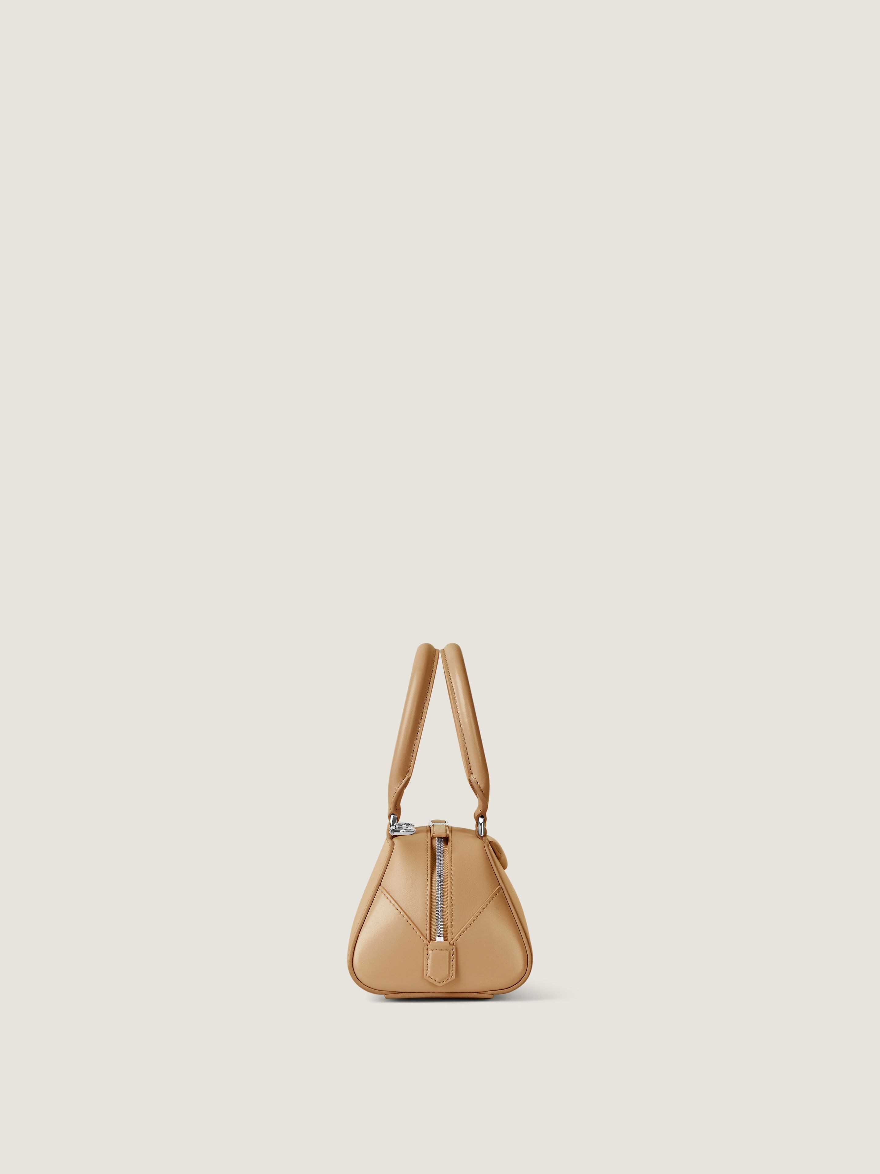 Mini Antigona East-West bag in Box leather in - sand - BB5146B2EN