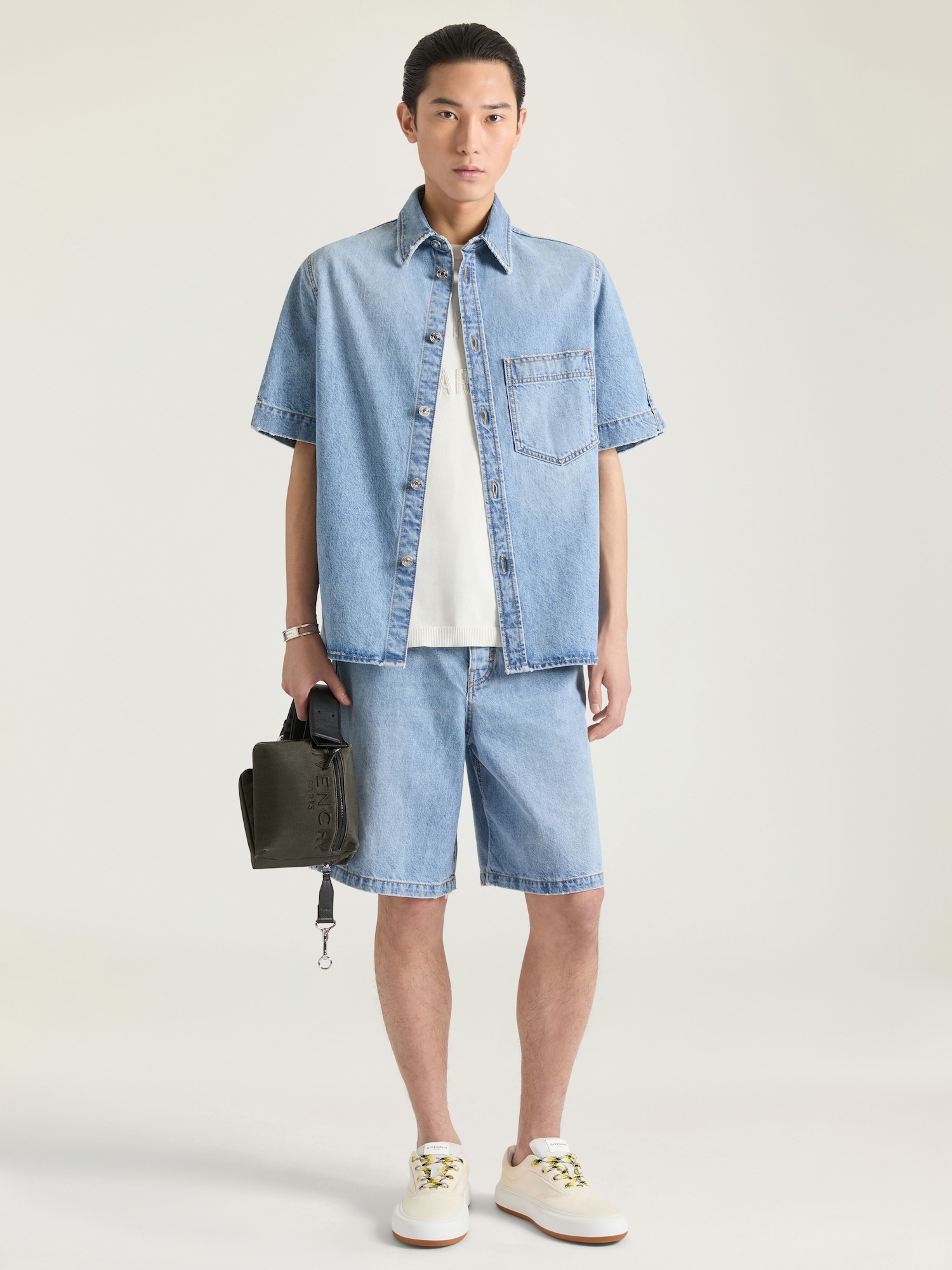 GIVENCHY クチュールシーム ライトブルー デニム バミューダ ショーツ