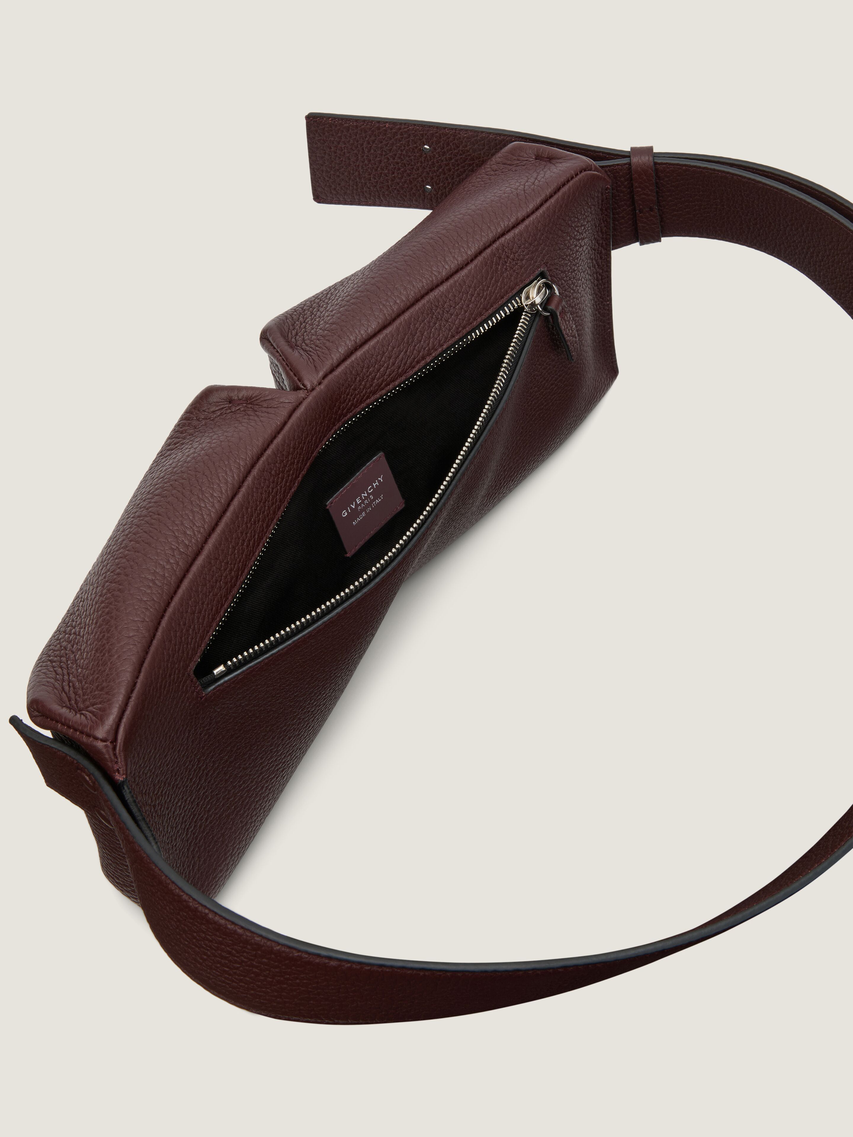 Fold belt bag in grained leather in - ebony brown - BKU05HB2GY-202