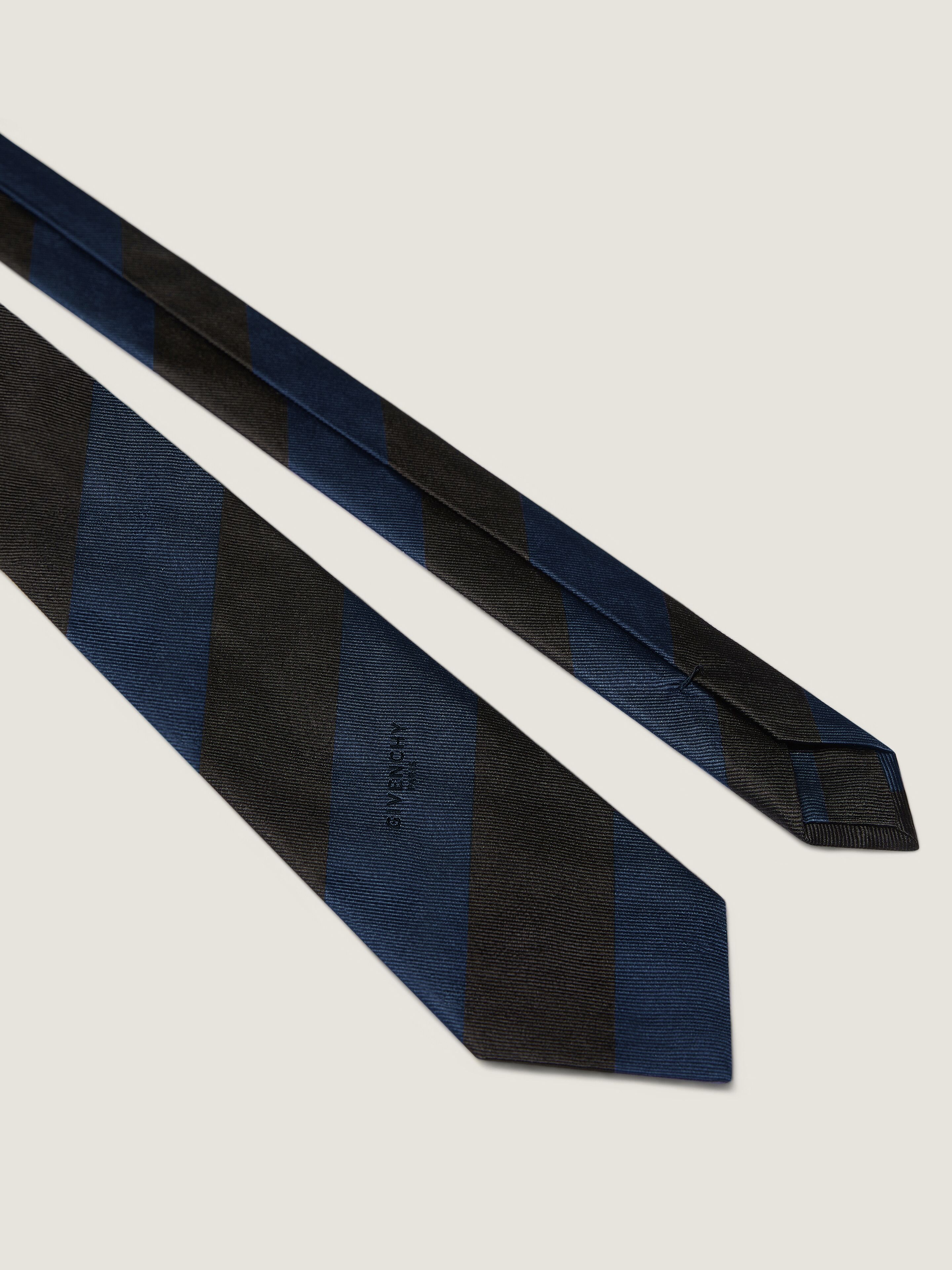 Bold stripes tie in silk gros grain | Givenchy US | Givenchy