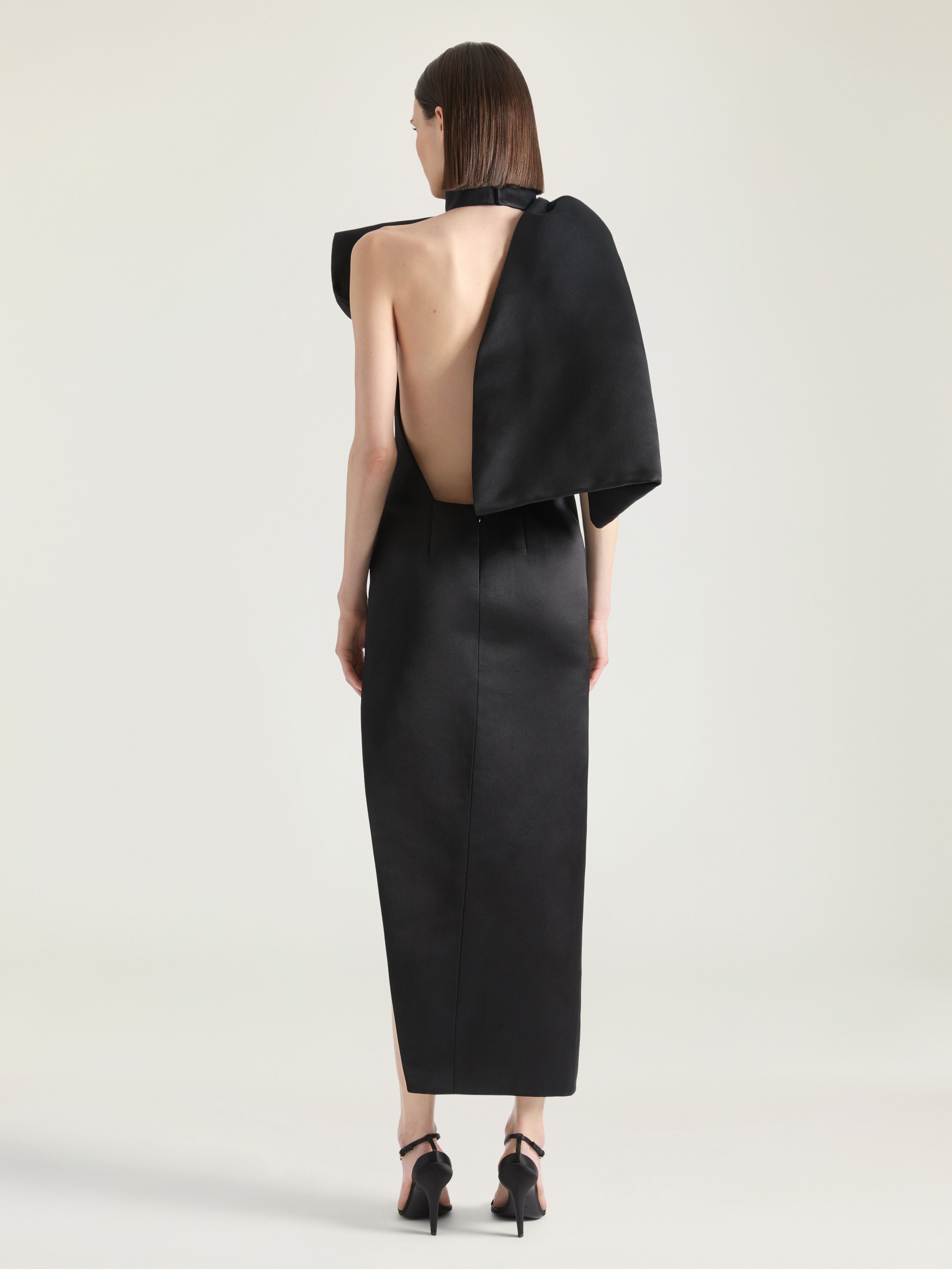 Evening dress in satin with bow detail in - black - BW22JQ1YG0-001