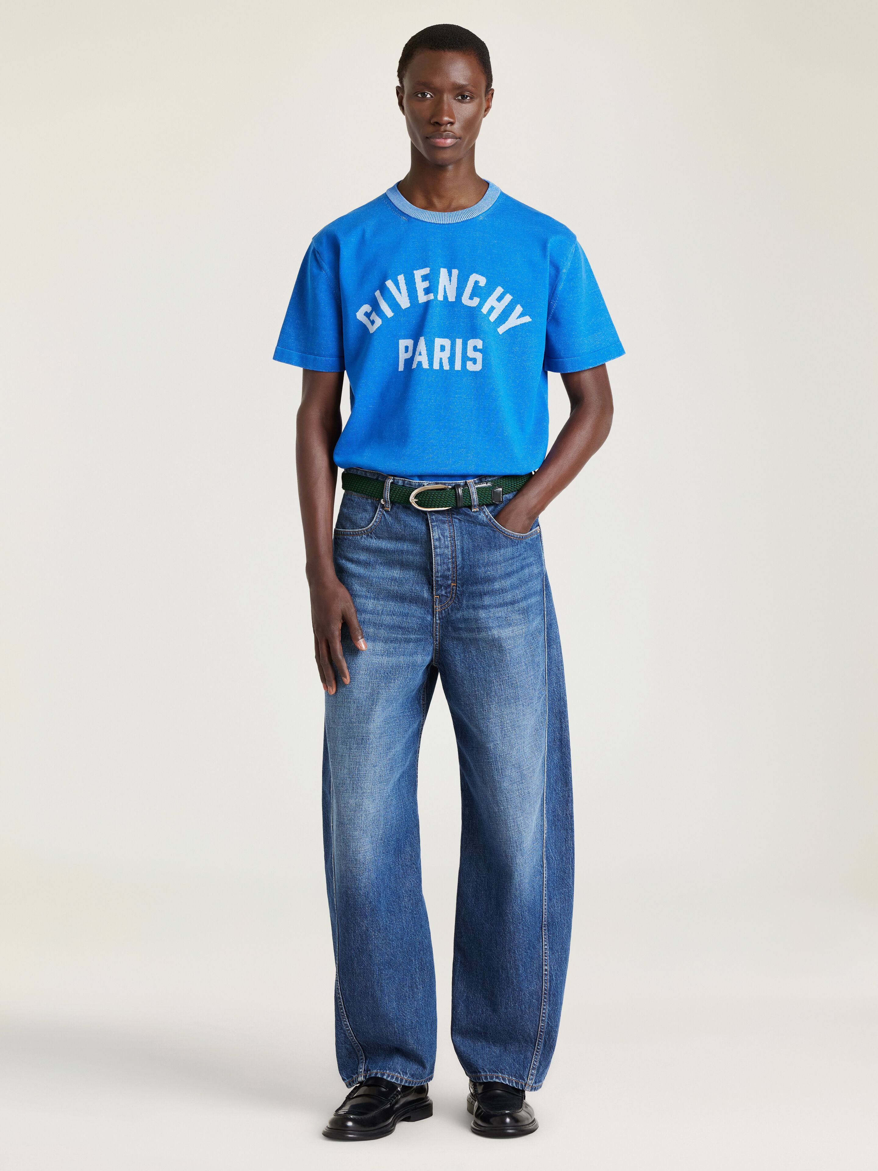 T-shirt in knit with Givenchy Paris jacquard | Givenchy US | Givenchy